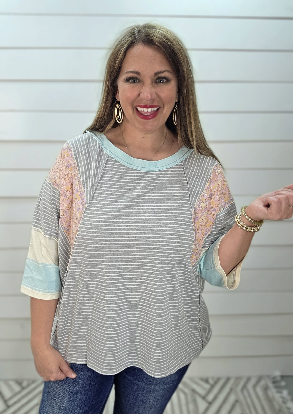 HEATHER GREY STRIPED FLORAL TRIM COLOR BLOCK SLEEVE