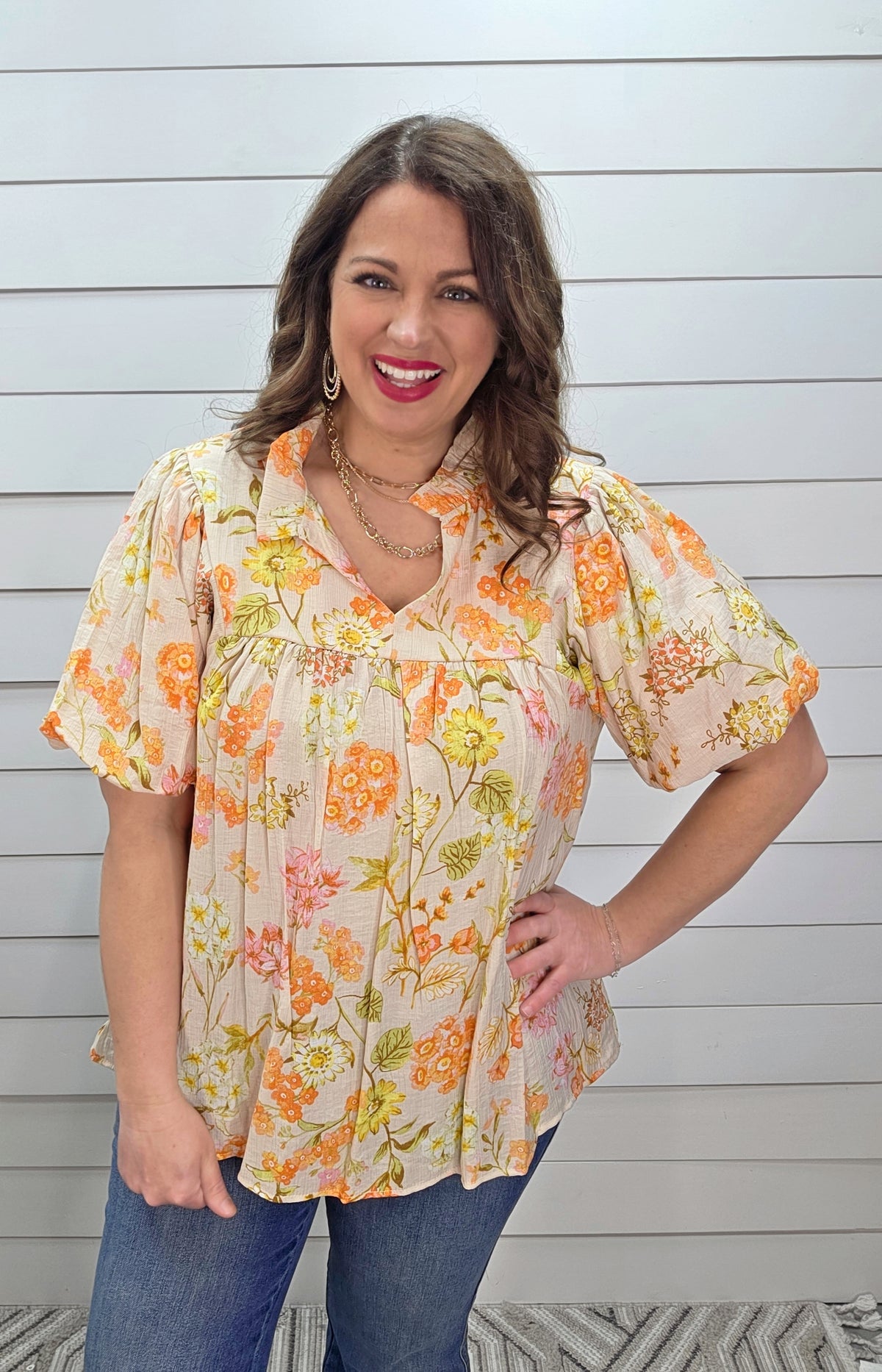 OATMEAL/TANGERINE FLORAL FRILL NECKLINE WOVEN TOP