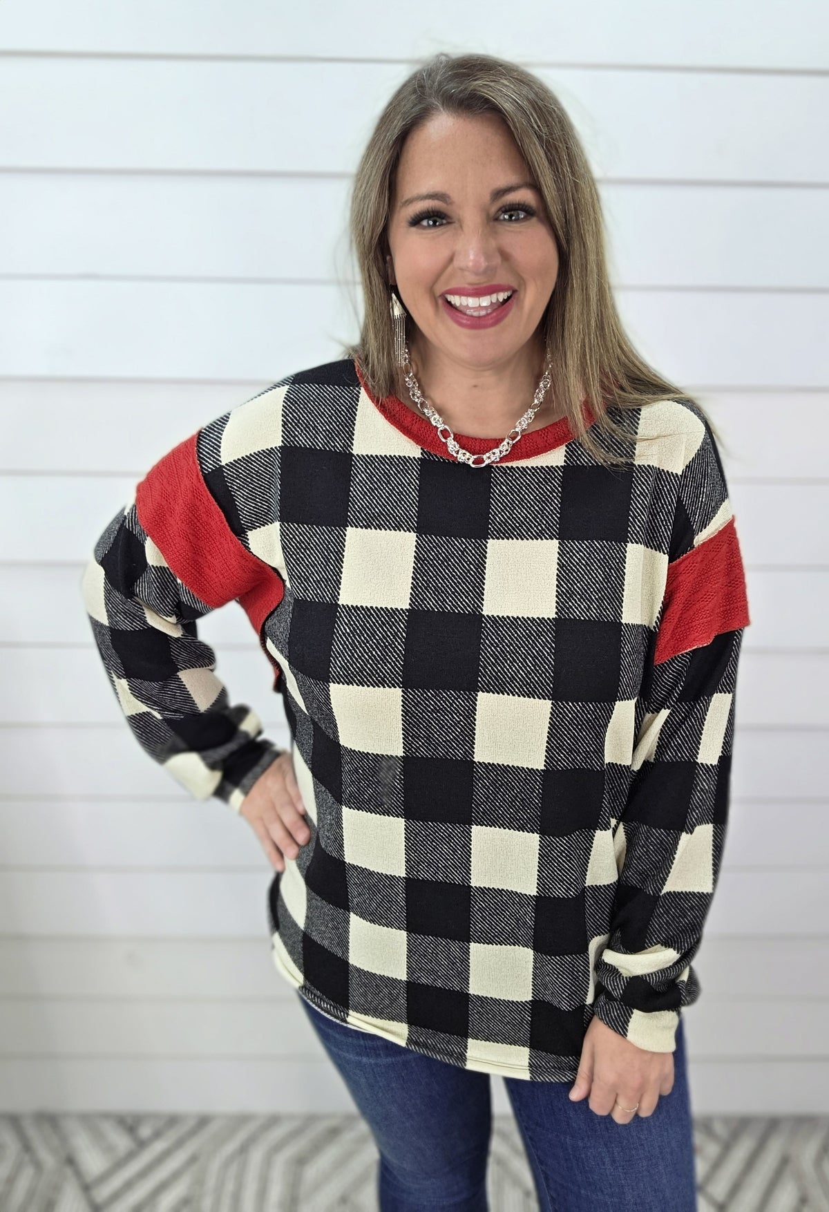 CREAM/BLACK CHECK KNIT TOP WITH RED ACCENT