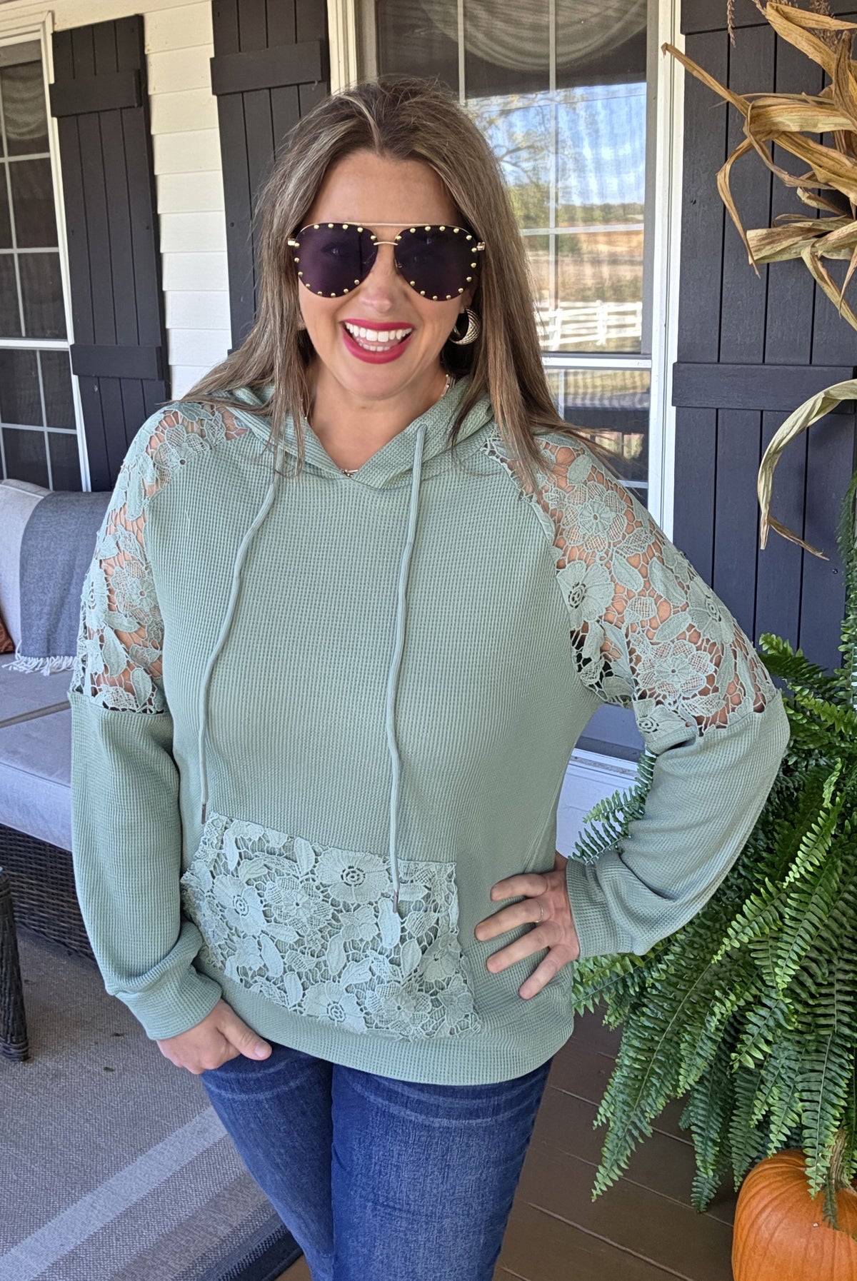 GREEN WAFFLE TEXTURED HOODIE W/ LACE TRIM