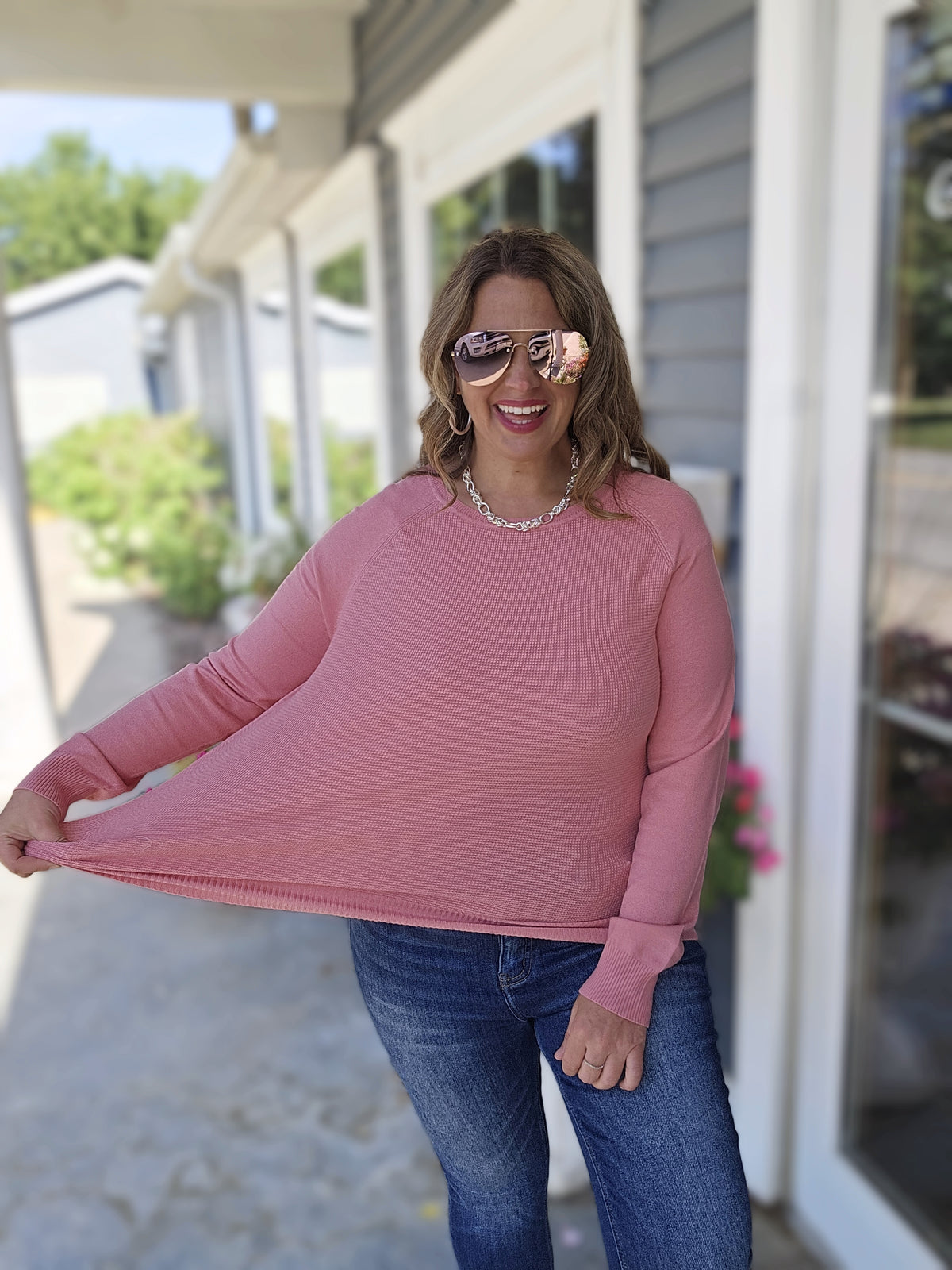 PINK MINI WAFFLE TEXTURE CREW NECK LIGHT WEIGHT SWEATER WITH CONTRAST SLEEVE