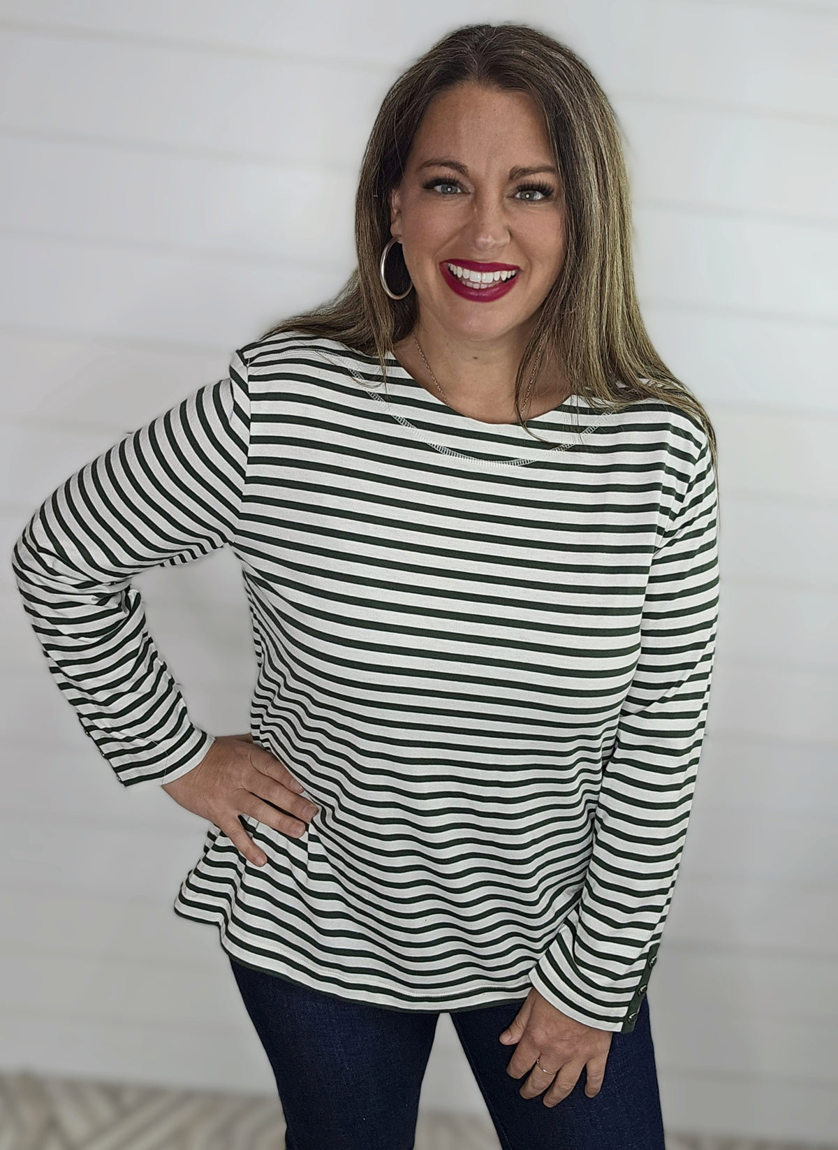 OLIVE/WHTE STRIPED CREW NECK KNIT TOP