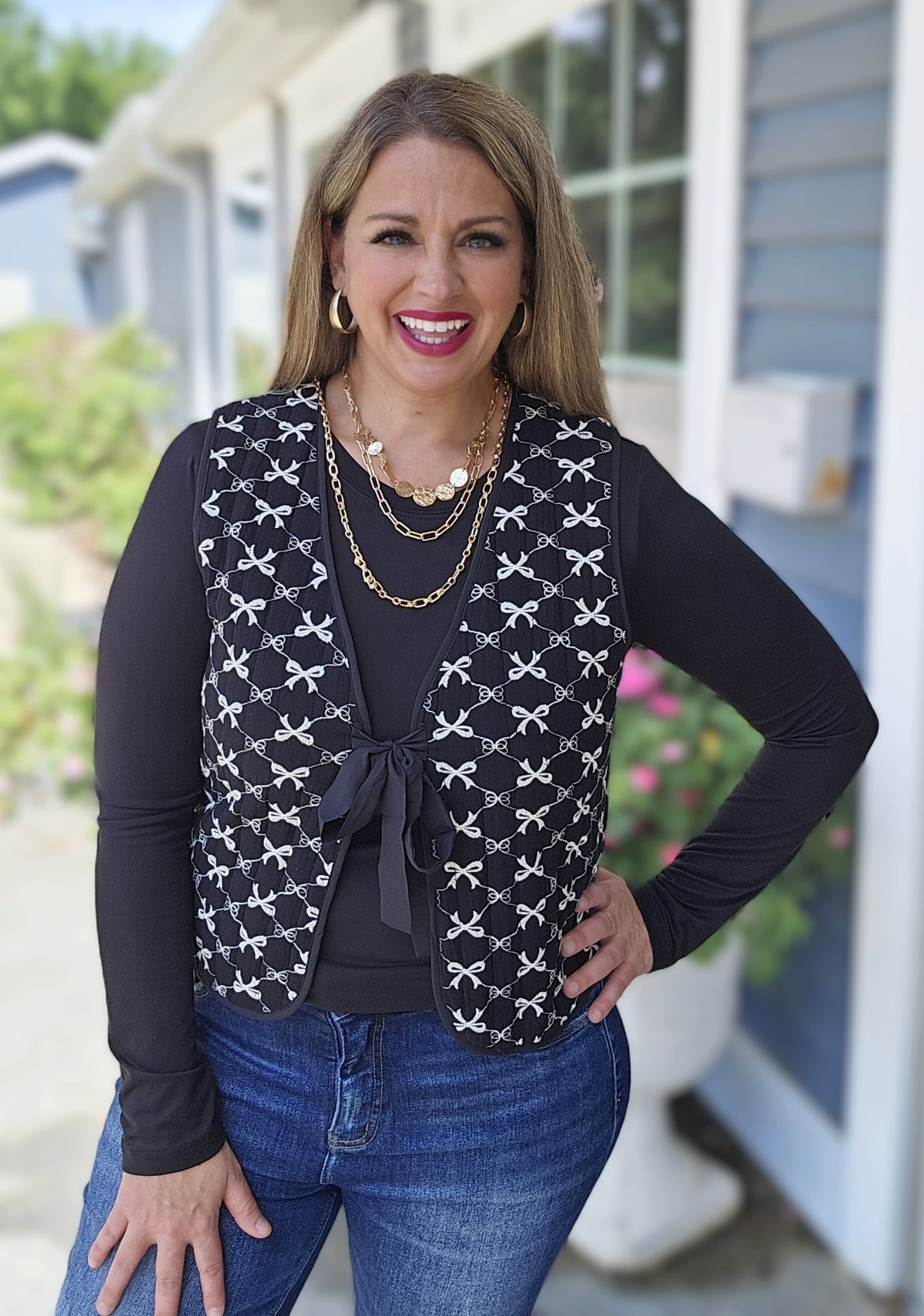 BLACK QUILTED BOW PRINT TIE VEST