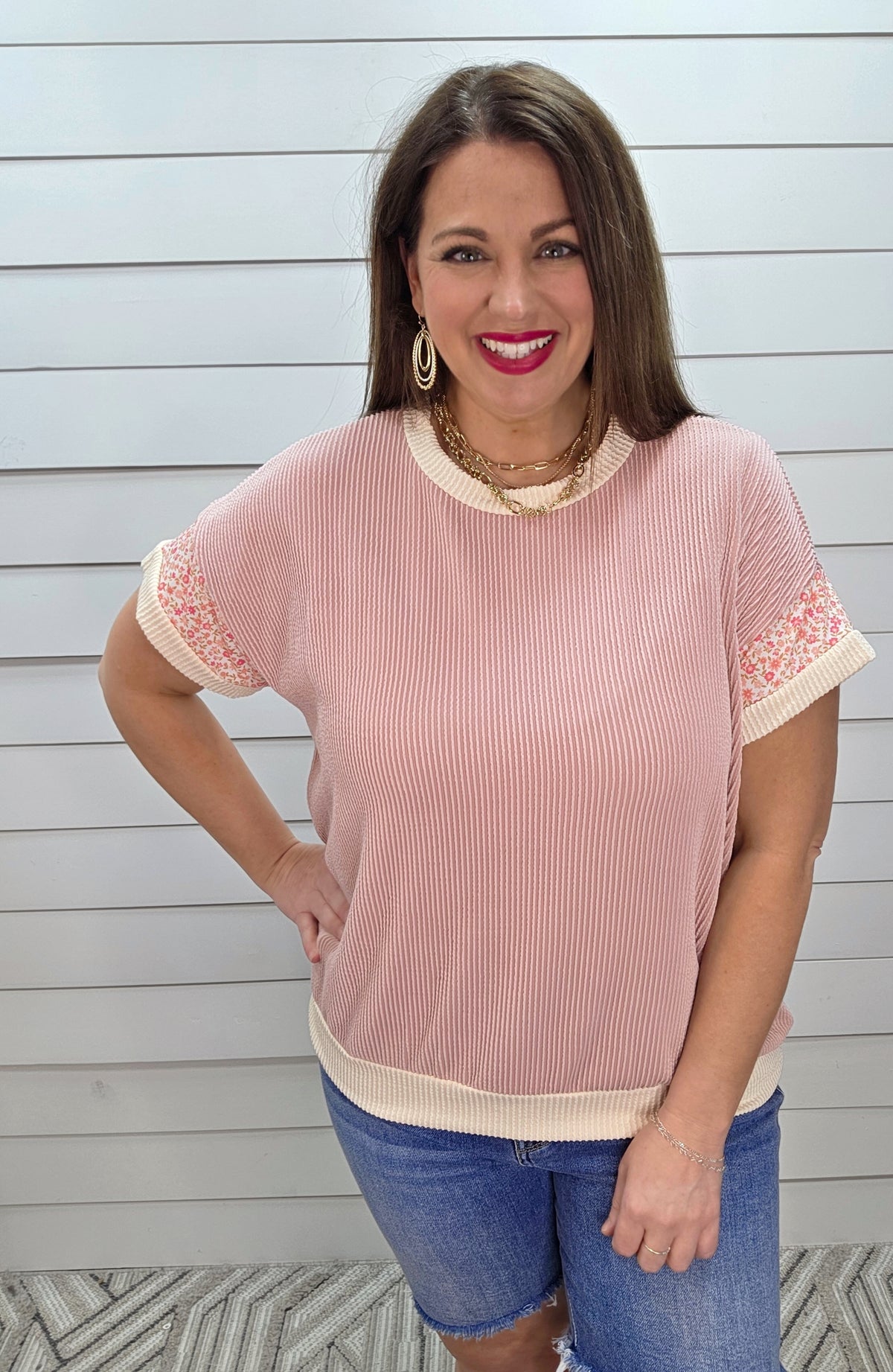 MAUVE RAISED RIBBED KNIT TOP W/ FLORAL TRIM
