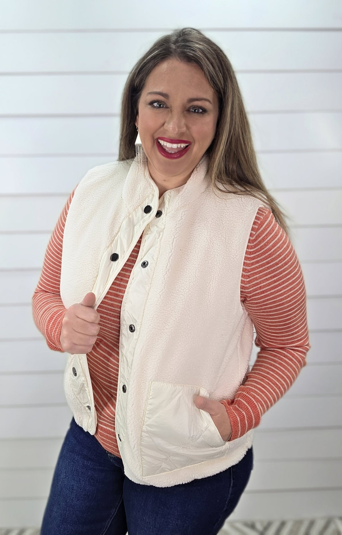 KAREN HART CREAM REVERSIABLE SHERPA/QUILTED VEST