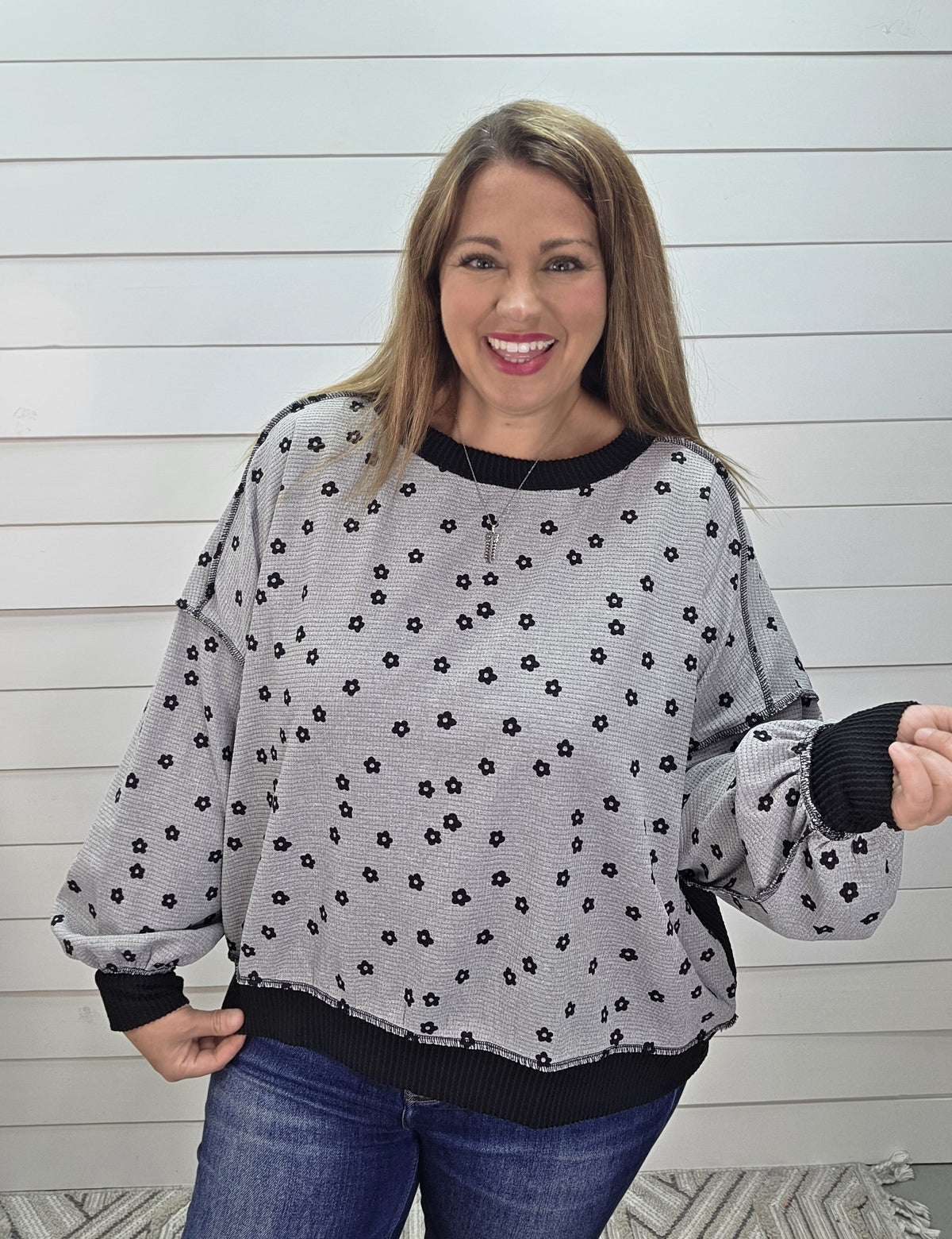 GREY/BLACK FLORAL OVERSIZED KNIT TOP