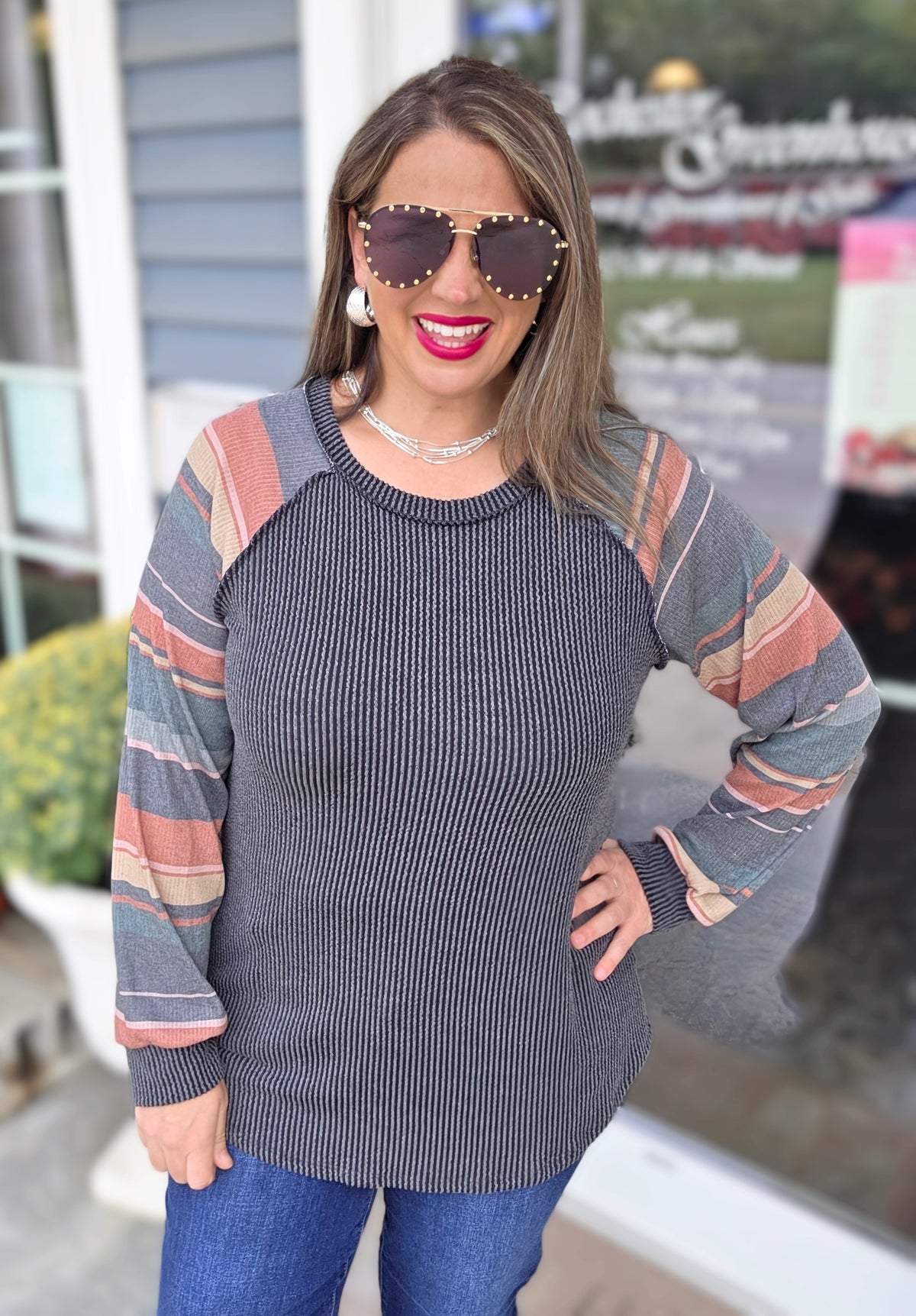 CHARCOAL RAISED RIBBED/STRIPED SLEEVE CONTRAST KNIT TOP