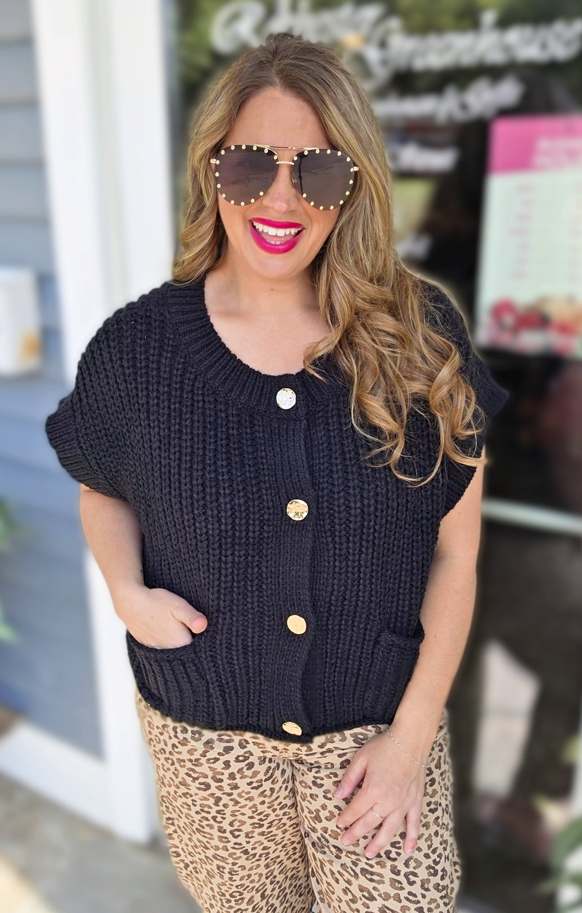 BLACK CHUNCKY BUTTON DOWN KNIT SHORT SLEEVE SWEATER