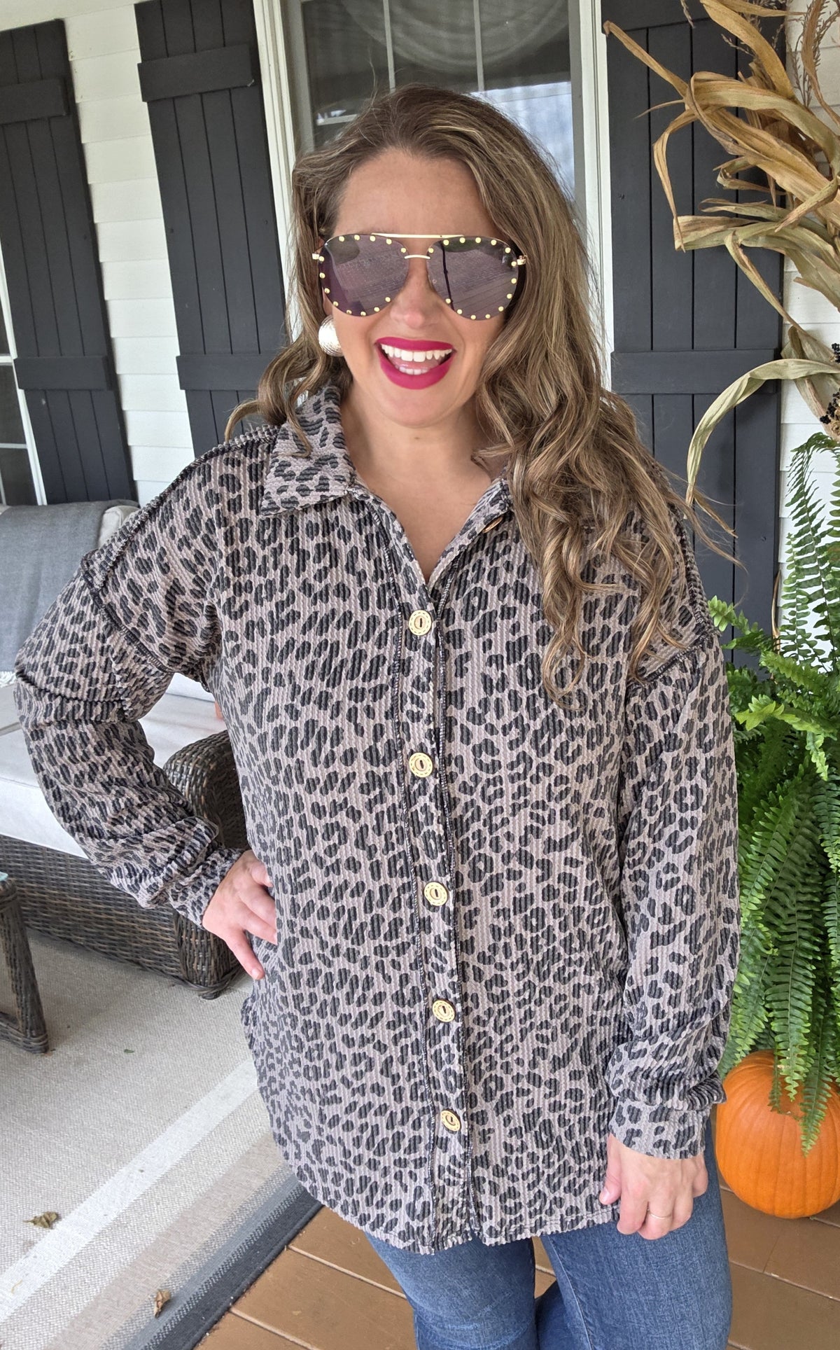 COCO ANIMAL PRINT RAISED RIBBED BUTTON DOWN TOP