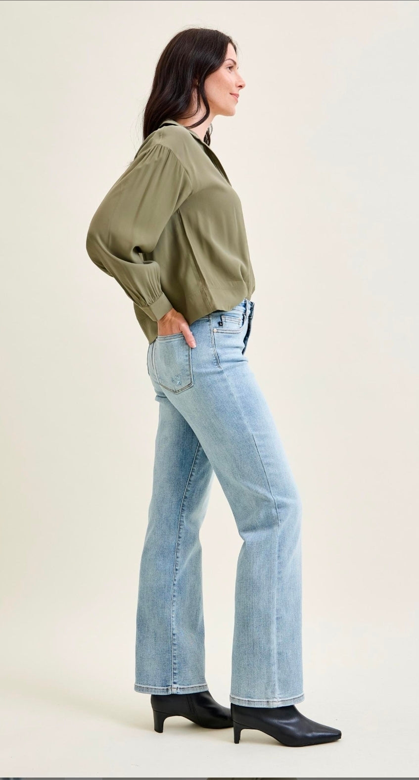 JUDY BLUE HIGH WAIST LIGHT WASH STRAIGHT LEG JEAN