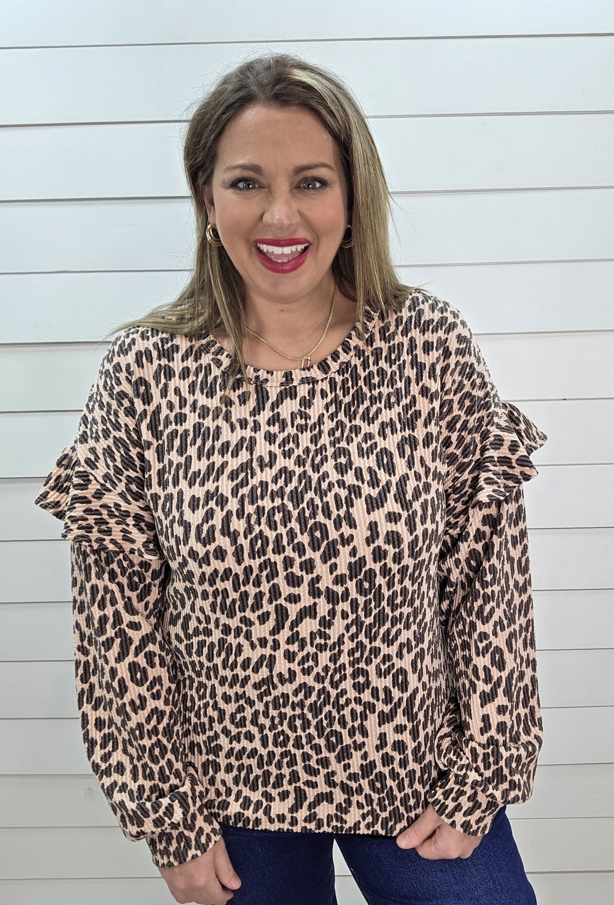 TAUPE RAISED RIBBED ANIMAL TOP W/ RUFFLE SLEEVE