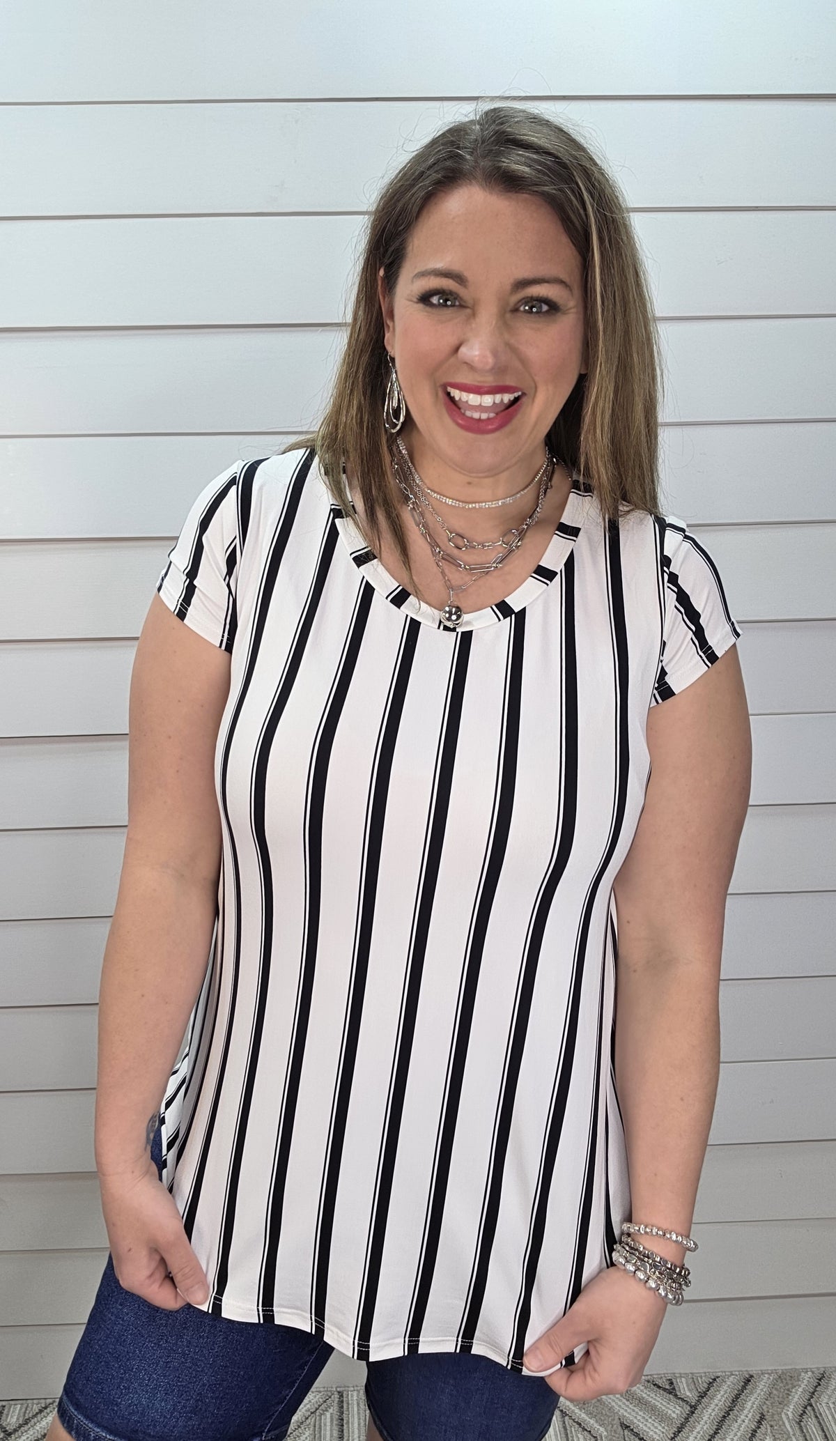 IVORY/BLACK VERTICAL STRIPED BUTTER SOFT KNIT TOP