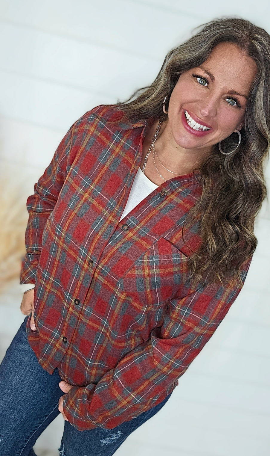 SCARLET PLAID BUTTON DOWN FRONT POCKET TOP