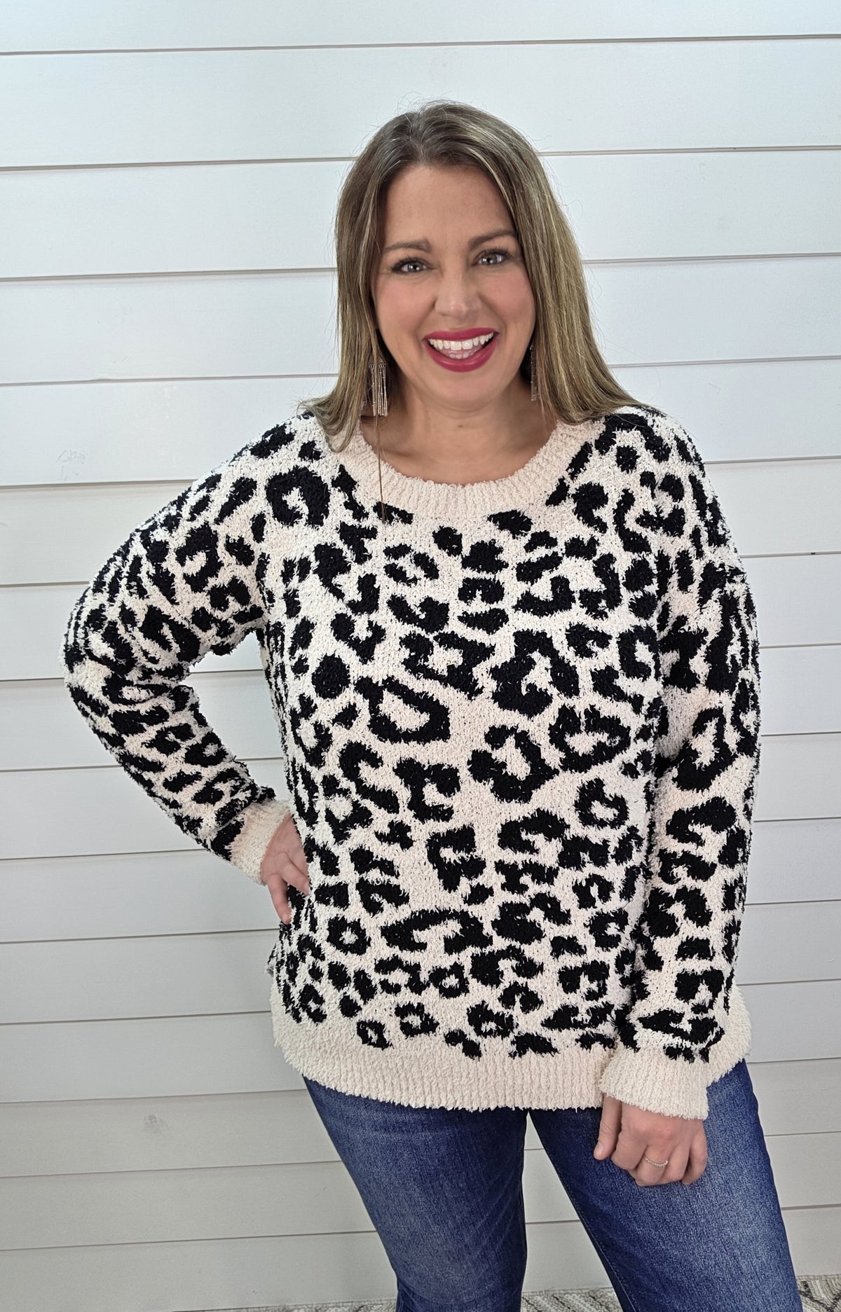 BLACK/CREAM FUZZY SOFT ANIMAL PRINT PULLOVER SWEATER