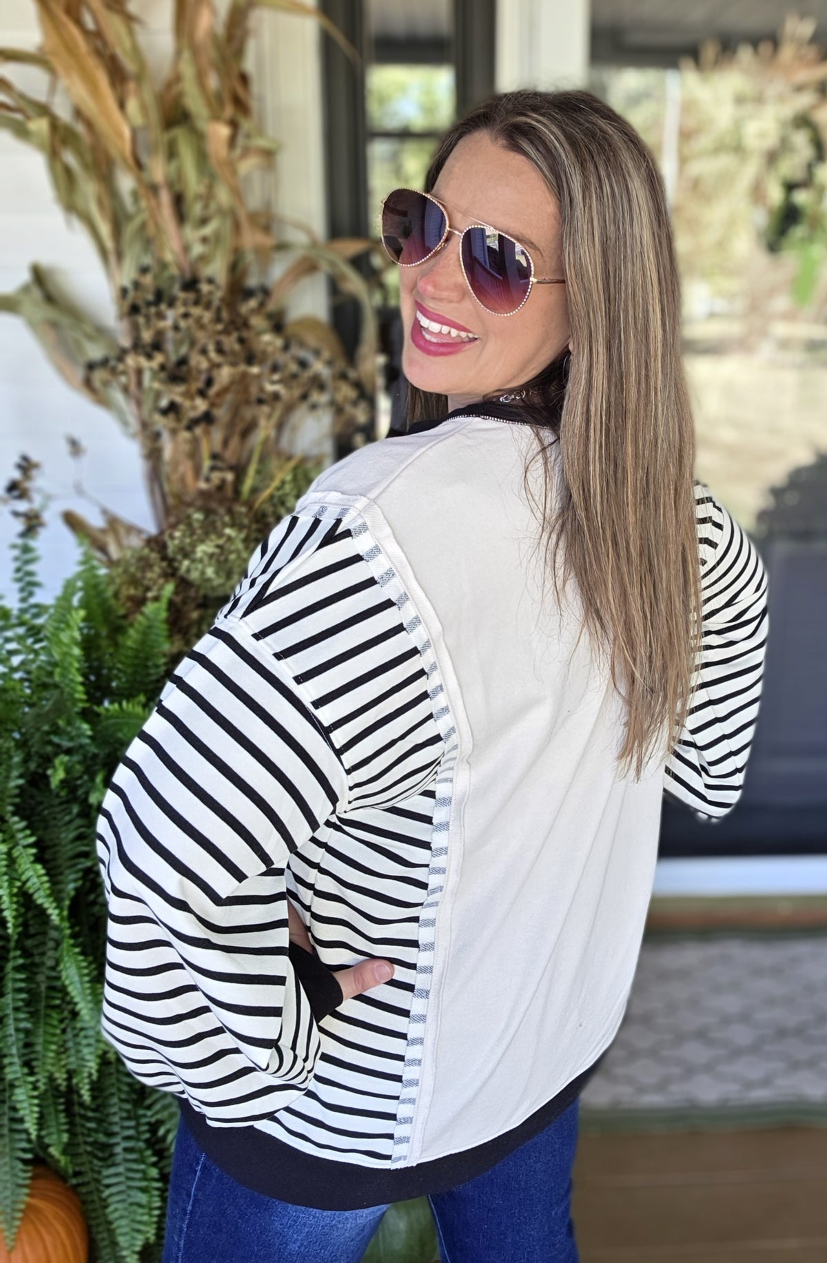 CREAM/BLACK STRIPED CONTRAST FRENCH TERRY PULLOVER