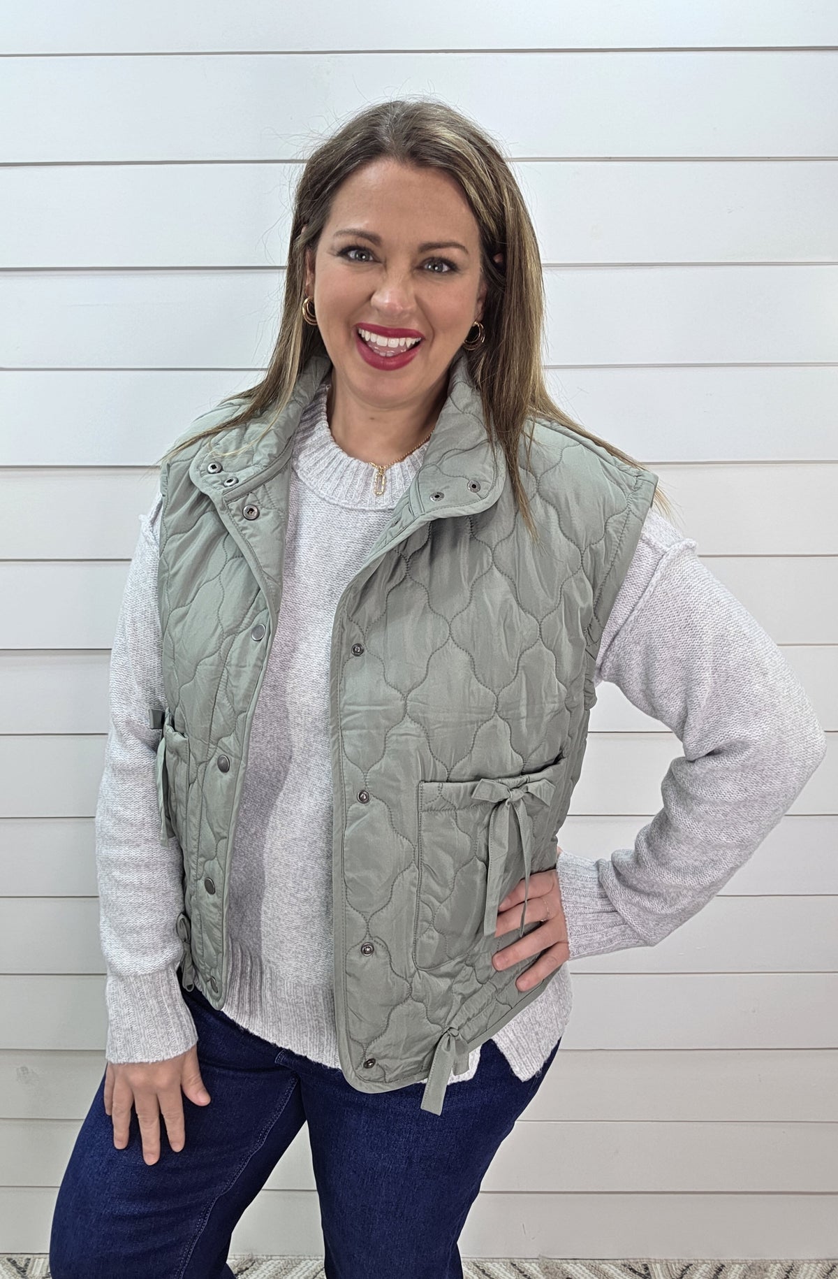 DUSTY SAGE QUILTED BOW TRIM VEST