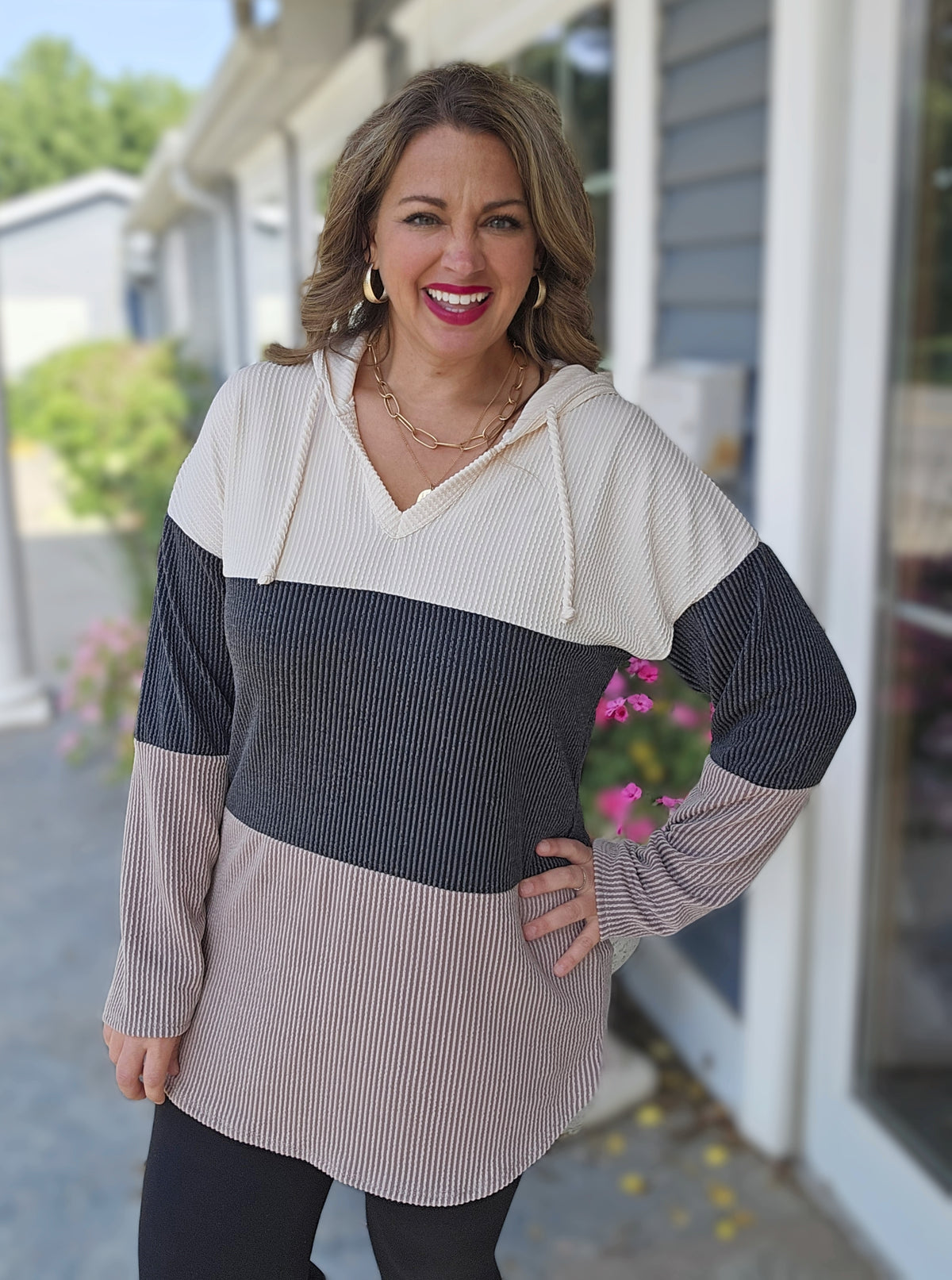 CREAM/CHARCOAL/MOCHA COLORBLOCK V NECK RAISED RIBBED HOODIE