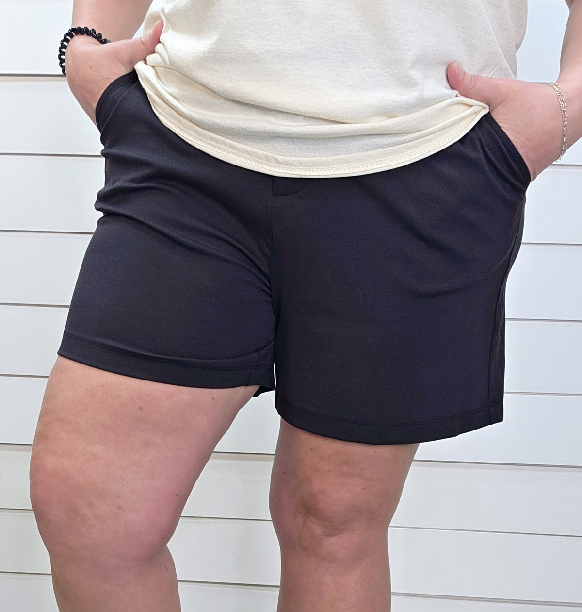 DEAR SCARLETT SHORTS - BLACK
