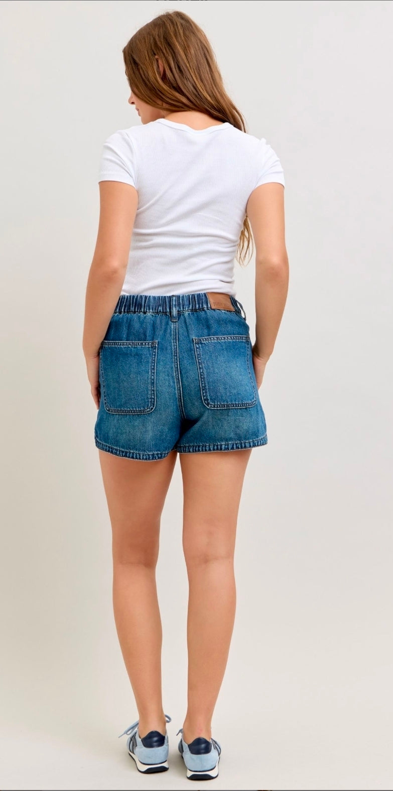 JUDY BLUE FEATHERWEIGHT BOXER DENIM SHORT
