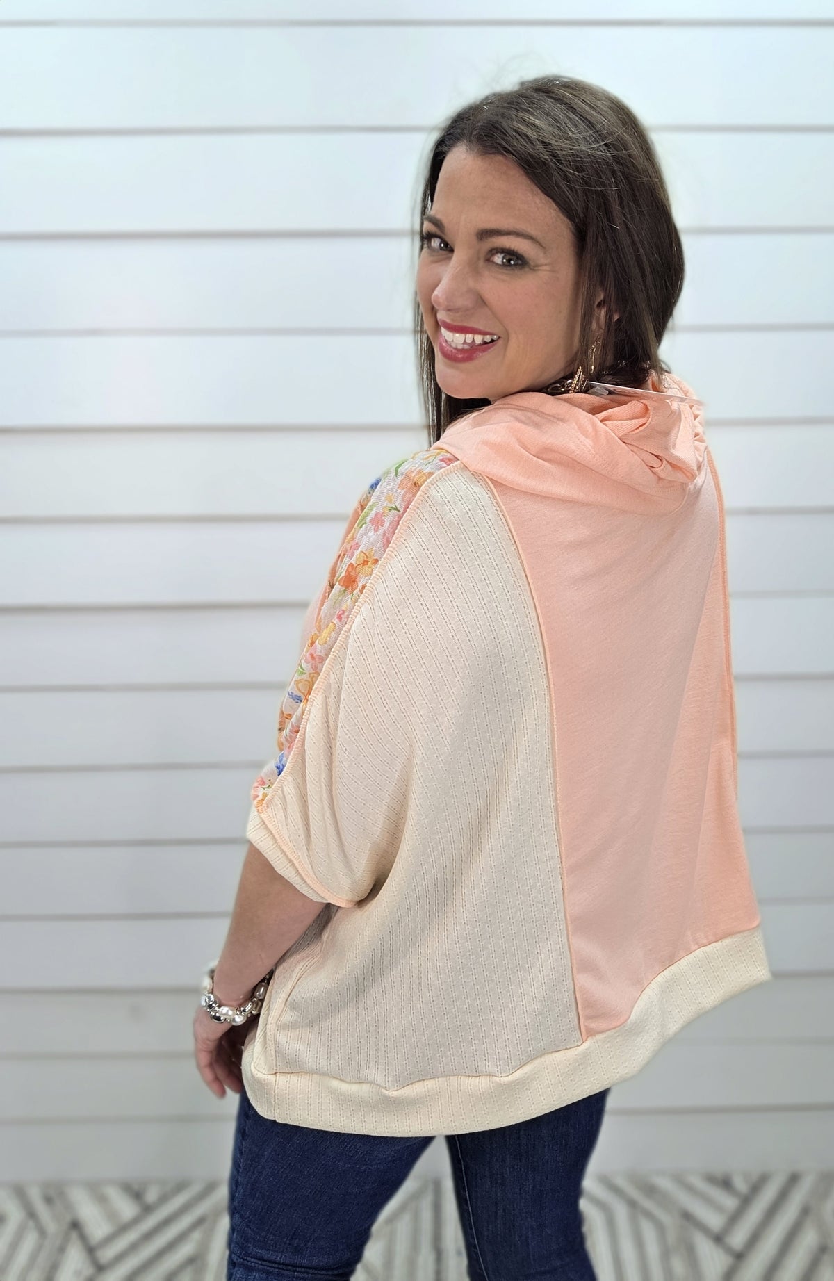 PEACH/CREAM OVERSIZED FLORAL TRIM SHORT SLEEVE HOODIE