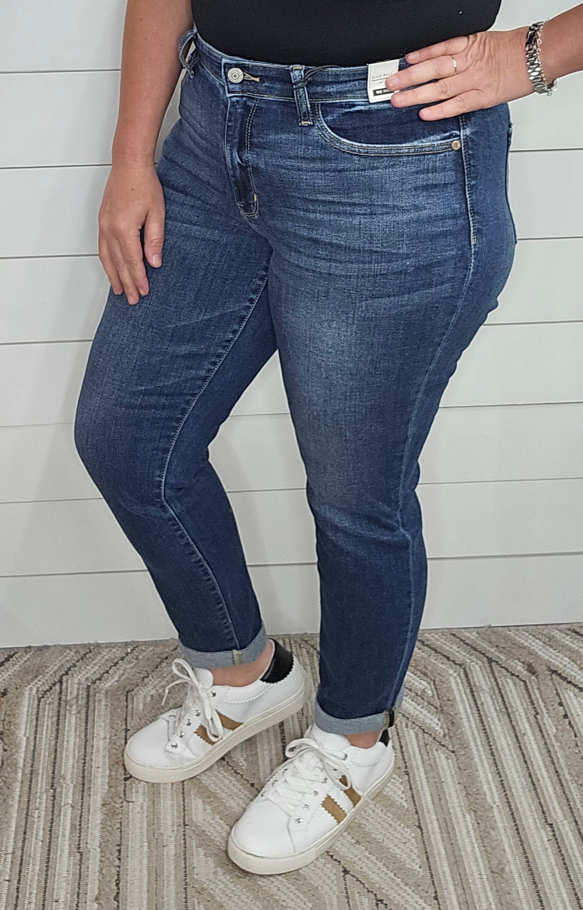 JUDY BLUE DK CORE MIDRISE CUFFED BOYFRIEND JEAN