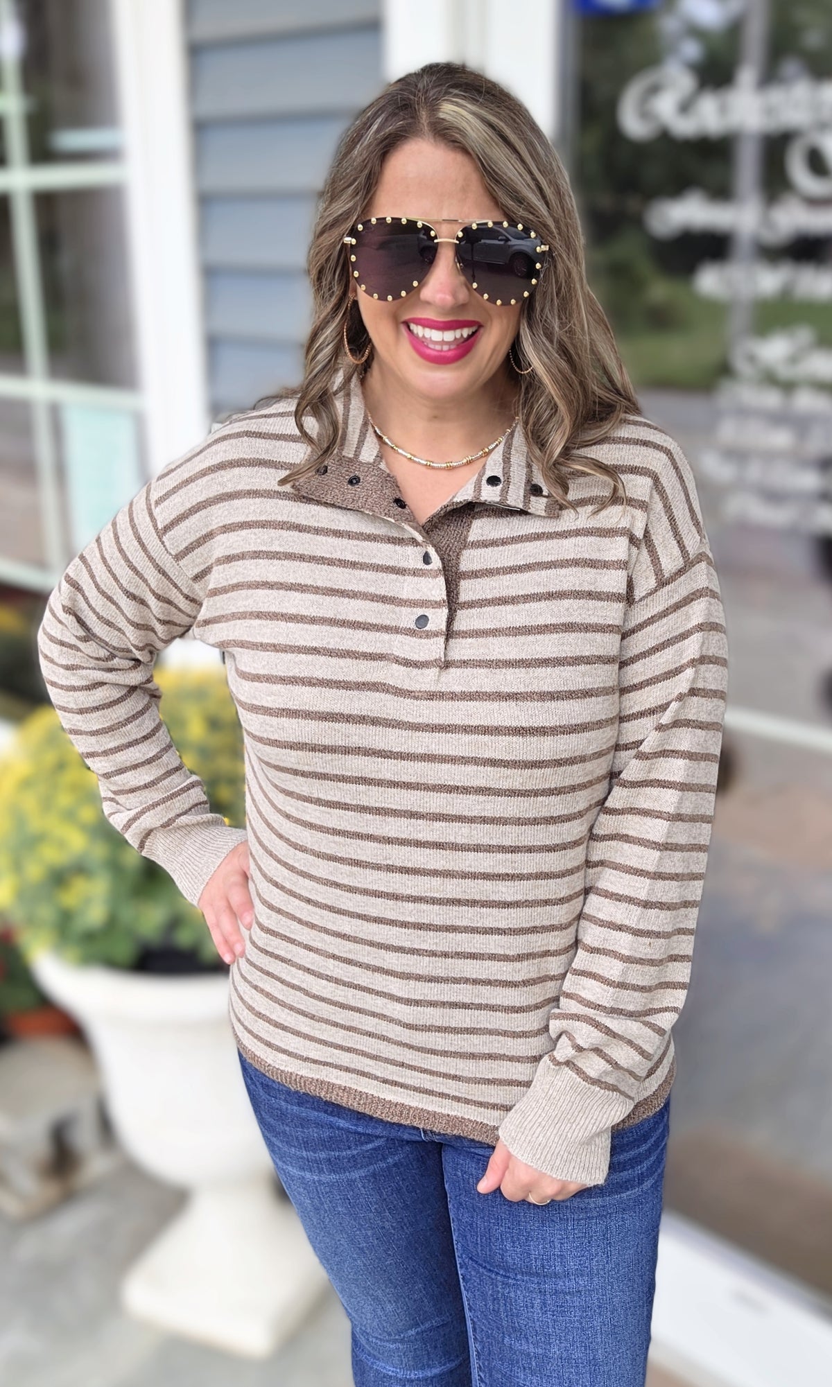 TAUPE/BROWN STIRPED QUARTER SNAP BUTTON SWEATER