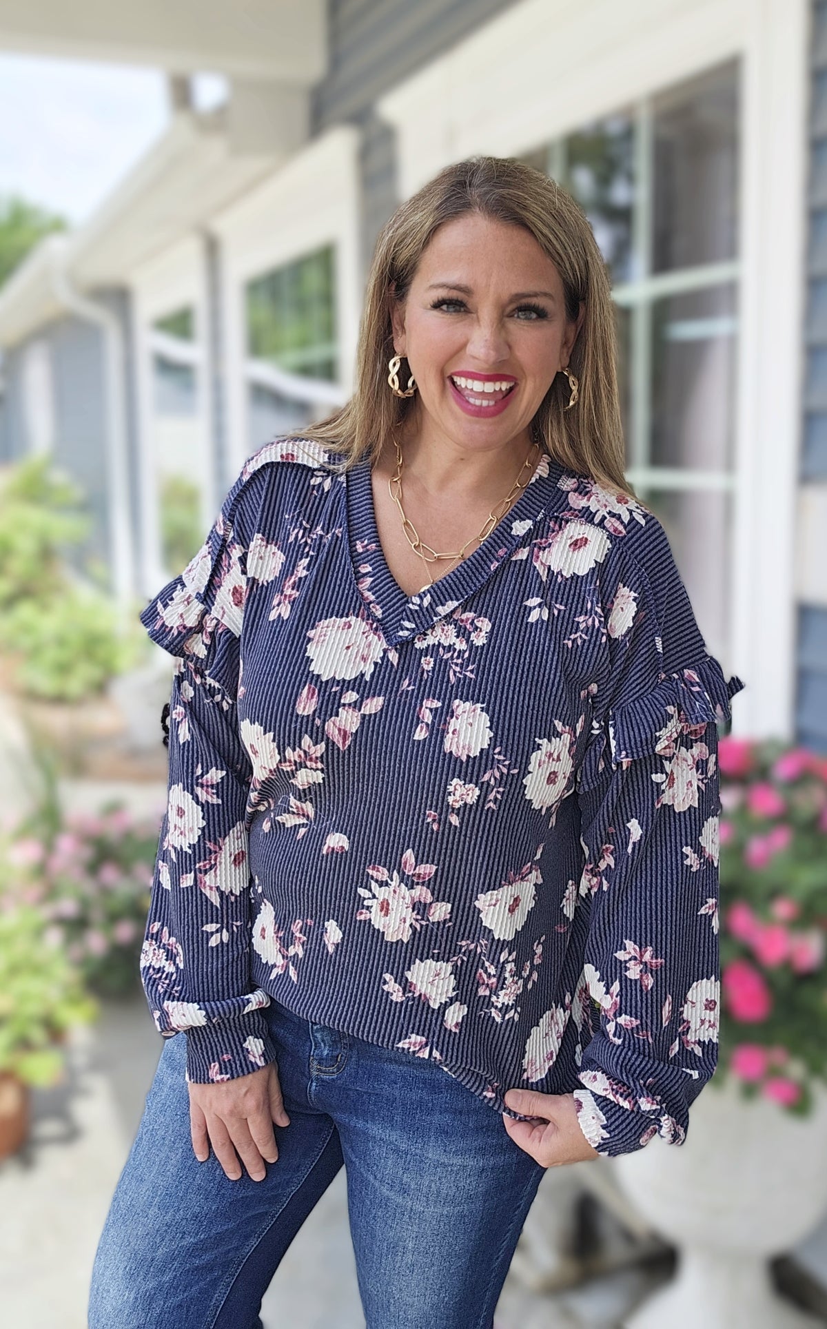 NAVY FLORAL RAISED RIBBED V NECK TOP W/ RUFFLE LONG SLEEVE DETAIL