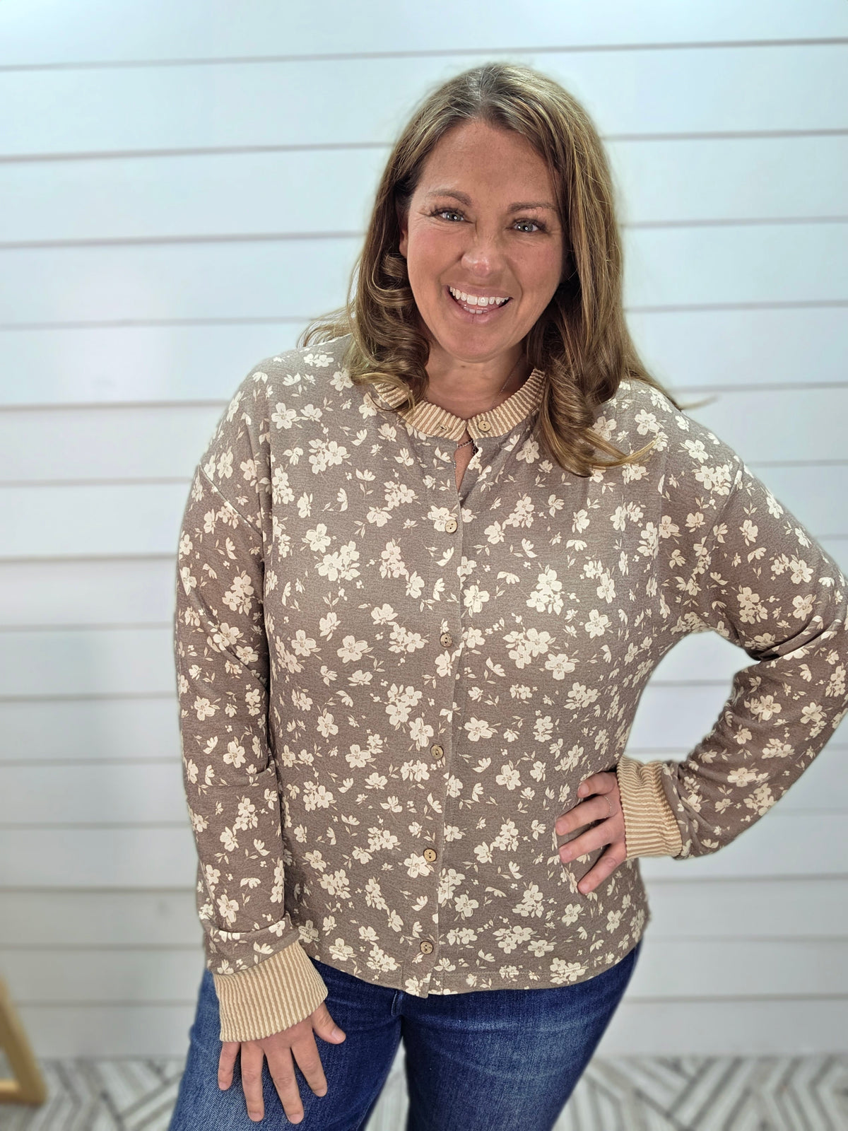 TAUPE FLORAL BUTTON DOWN KNIT TOP W/ RAISED RIBBED TRIM