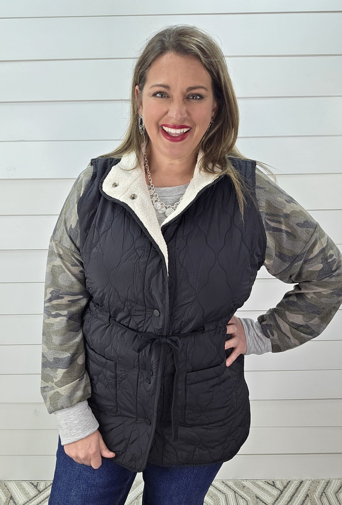 BLACK SHERPA LINED QUILTED TIE VEST