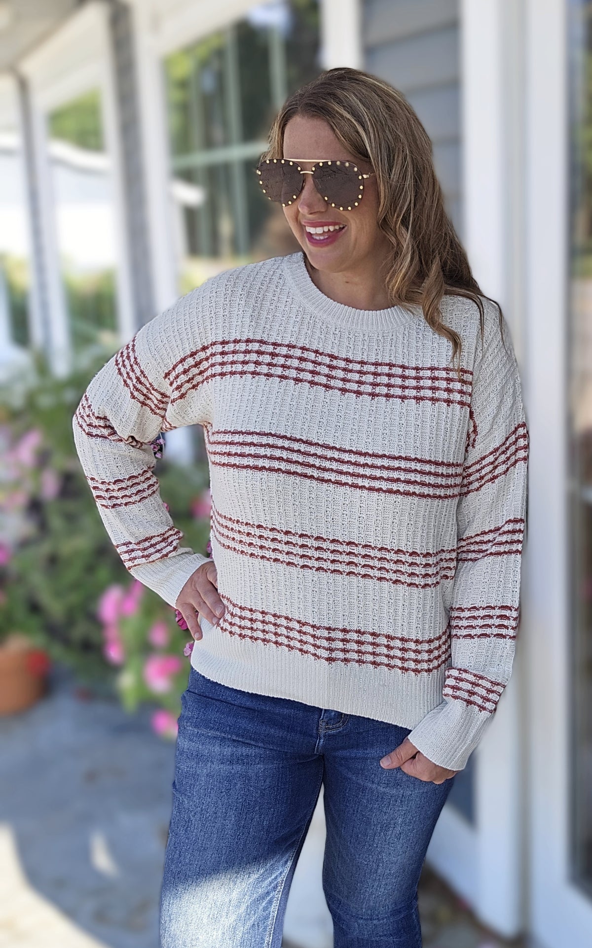 CREAM/BRICK STRIPED TEXTURED PULLOVER SWEATER