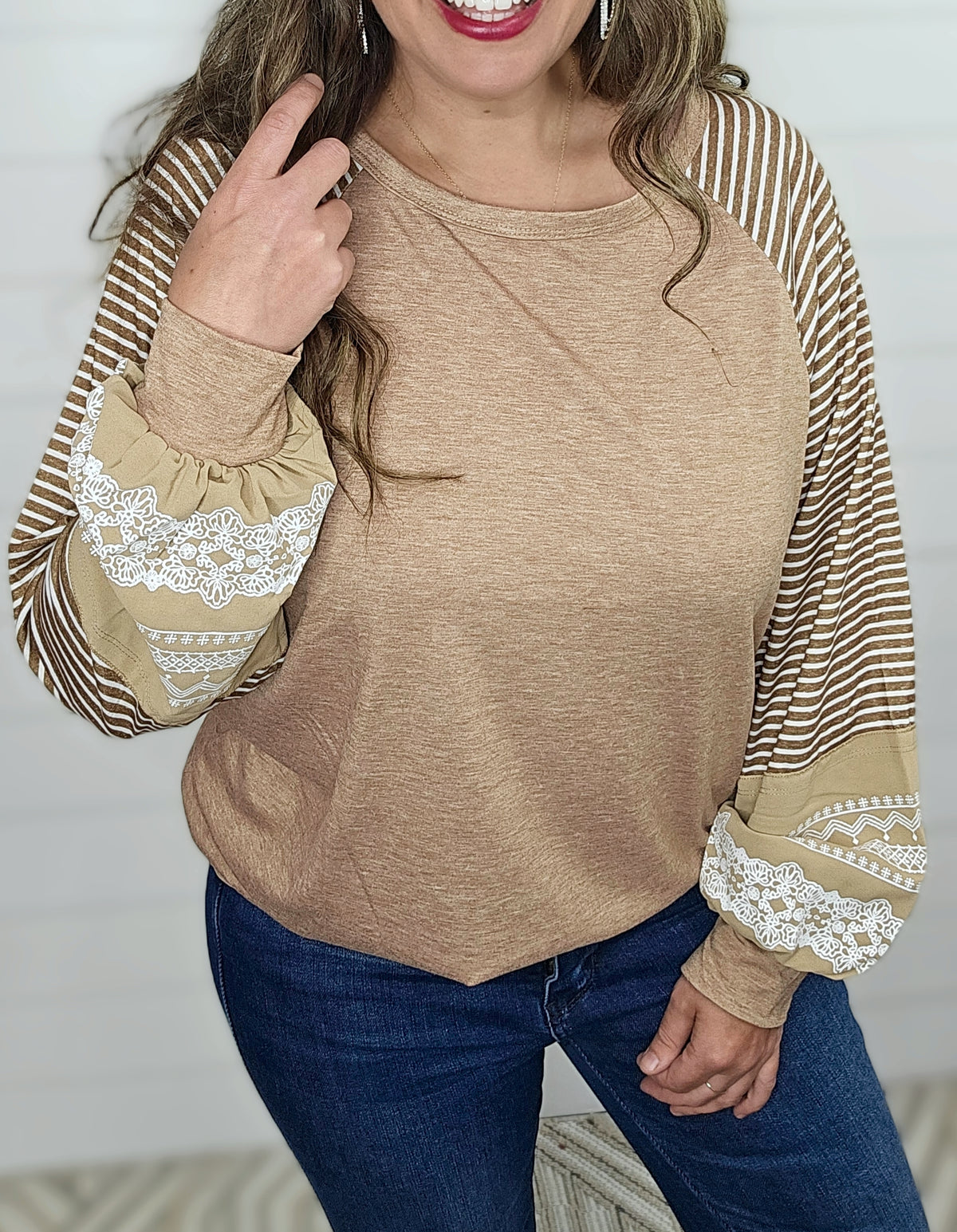 MOCHA CONTRAST SLEEVE KNIT TOP