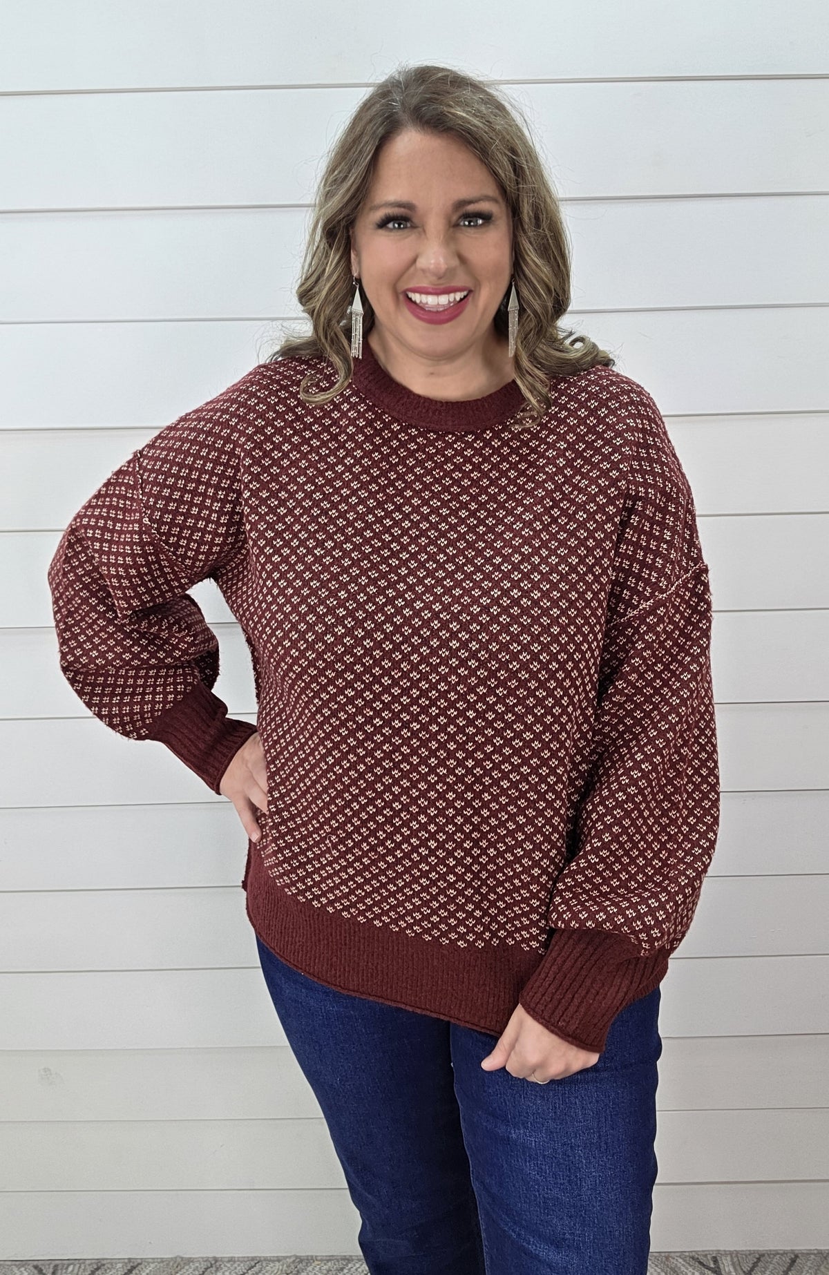 BURGUNDY MINI JACQUARD CREW NECK KNIT SWEATER