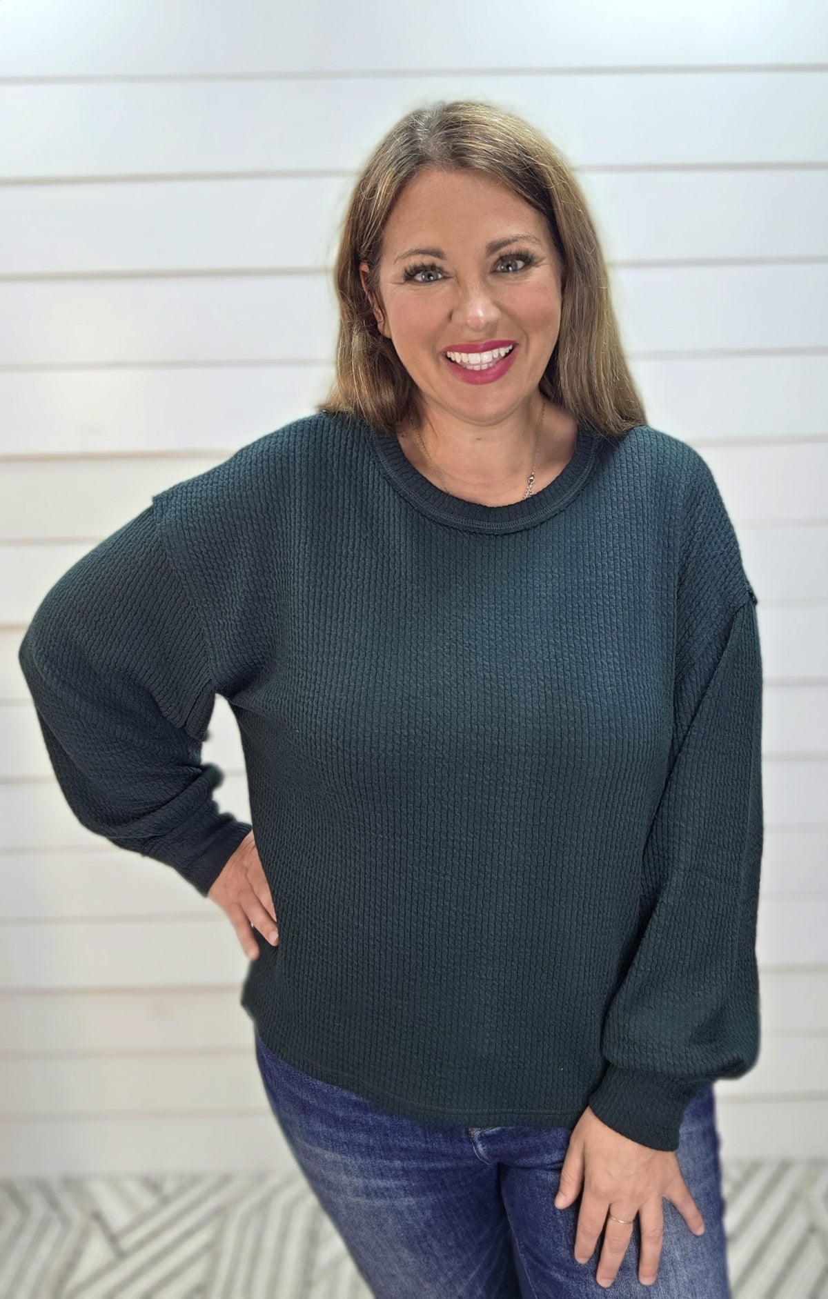 HUNTER GREEN Textured Exposed Seam Long Extended Sleeve Knit Top