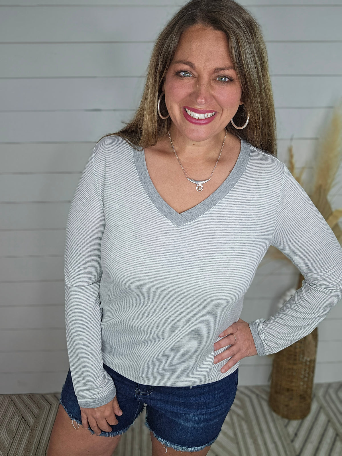 HEATHER GREY LONG SLEEVE V NECK PINSTRIPE KNIT TOP