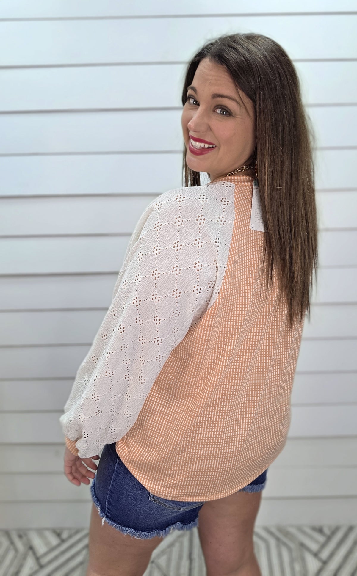 CORAL PRINTED KNIT TOP W/ CROCHET LACE SLEEVES