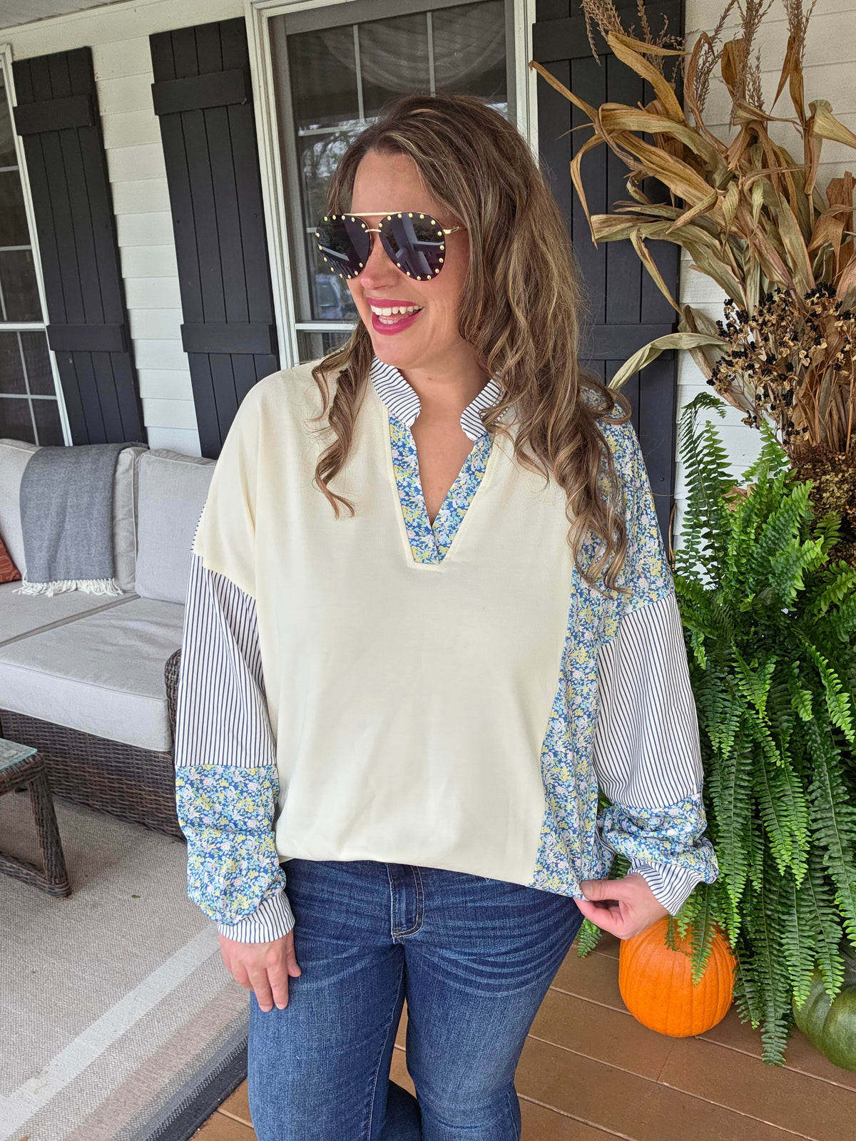 BEIGE FLORAL/STRIPED CONTRAST FRENCH TERRY V NECK TOP