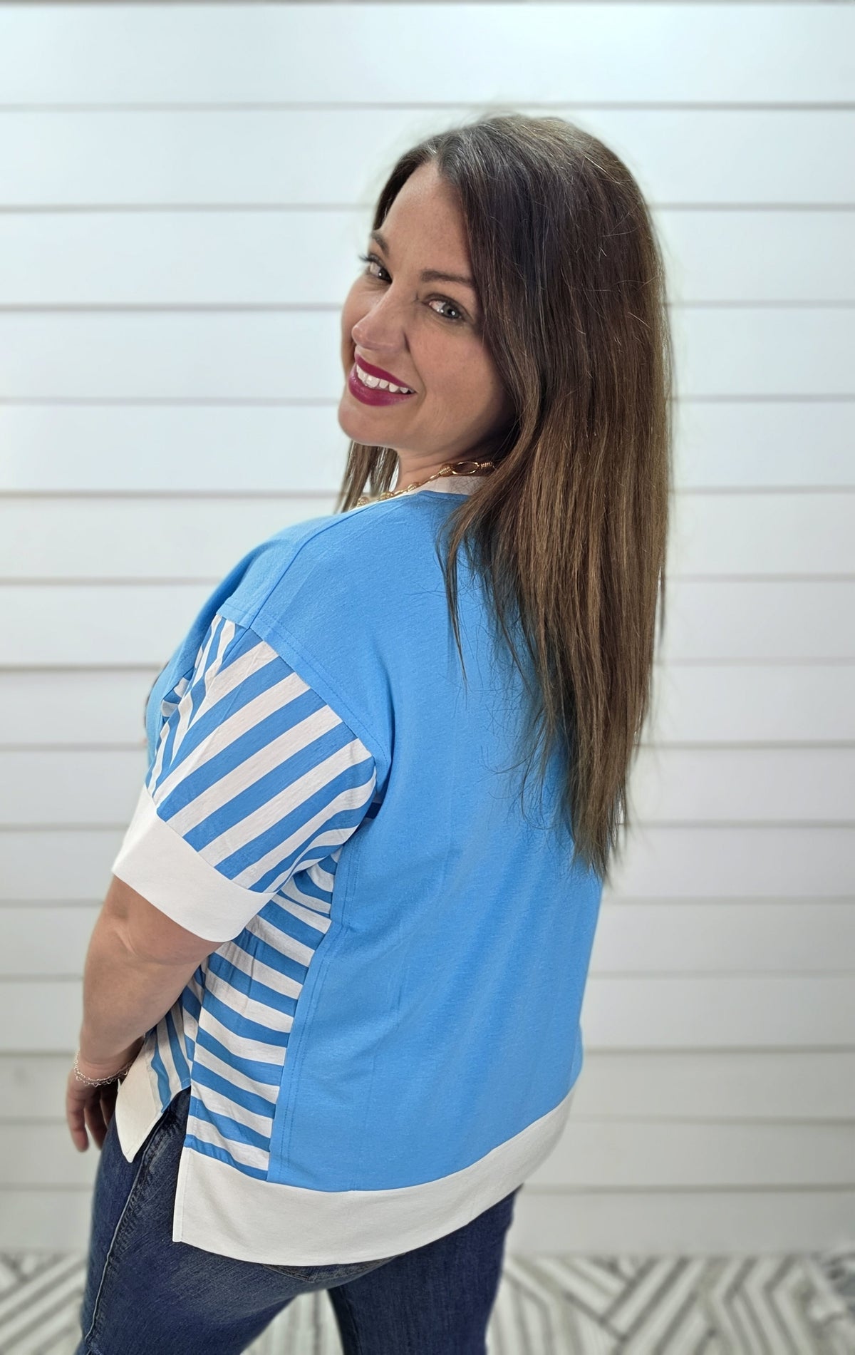LIGTH BLUE FLAG PRINT KNIT TOP W/ STRIPED SIDES