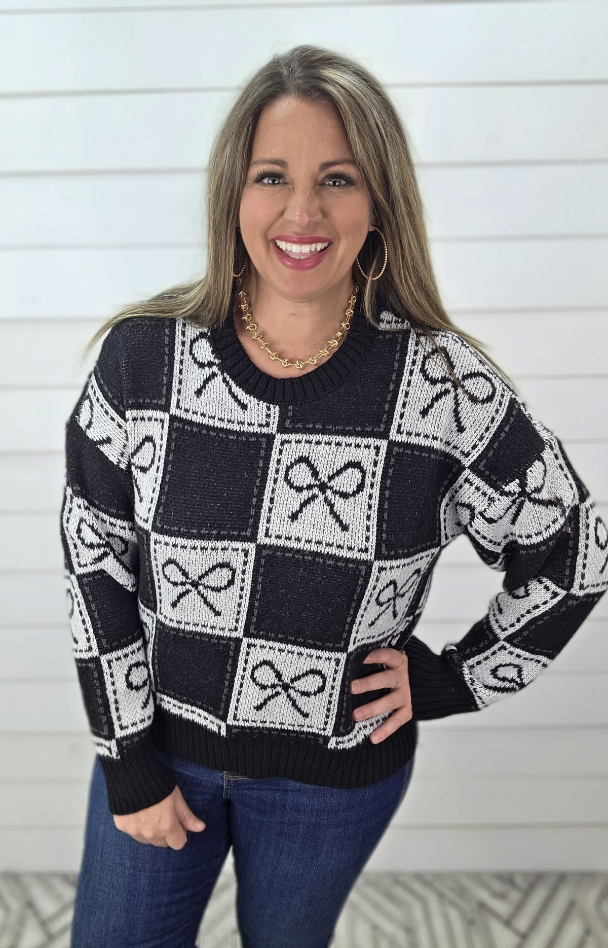 BLACK/CREAM CHECK BOW SWEATER