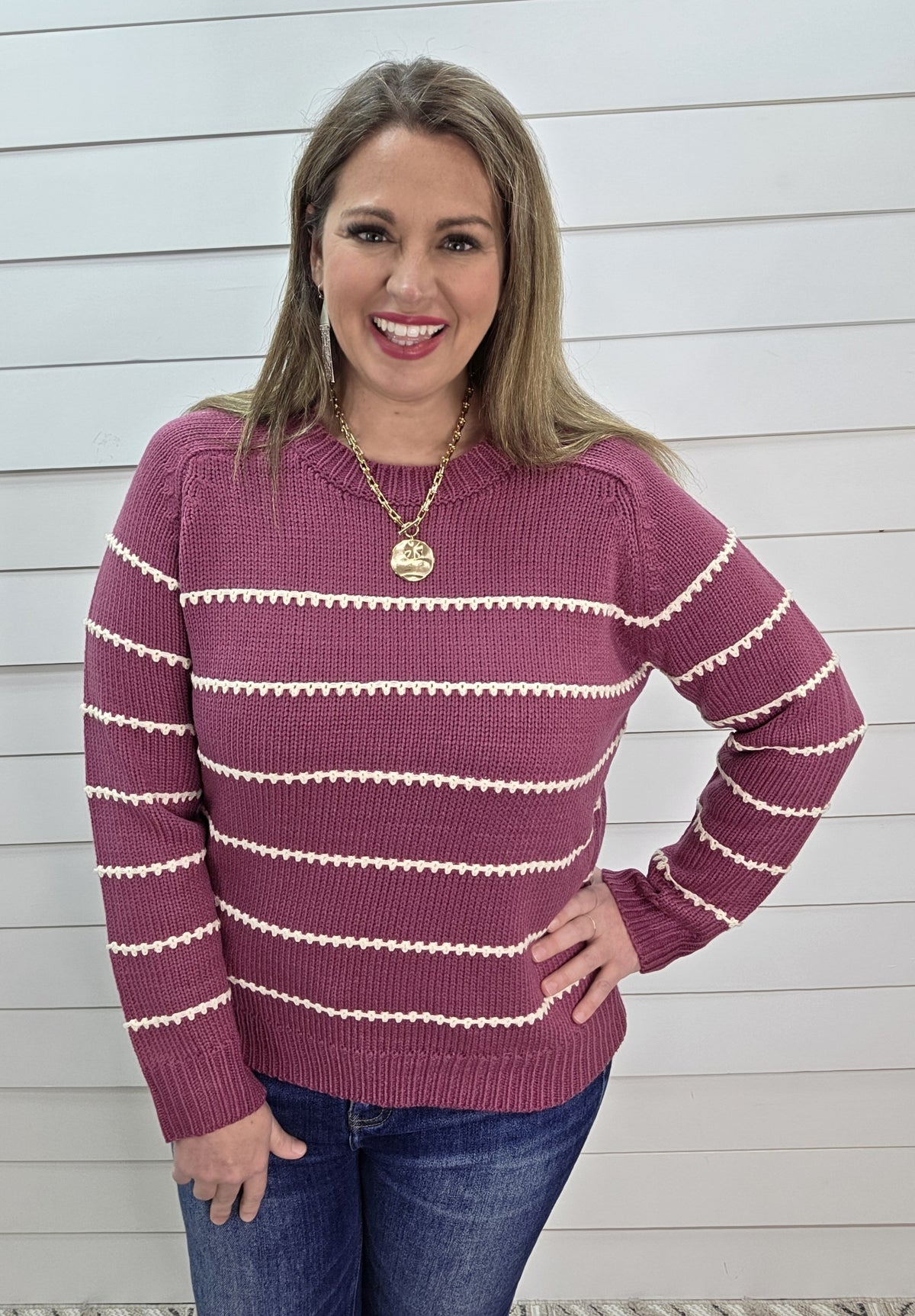 MAGENTA BLANKET STITCHED CREW NECK PULLOVER SWEATER