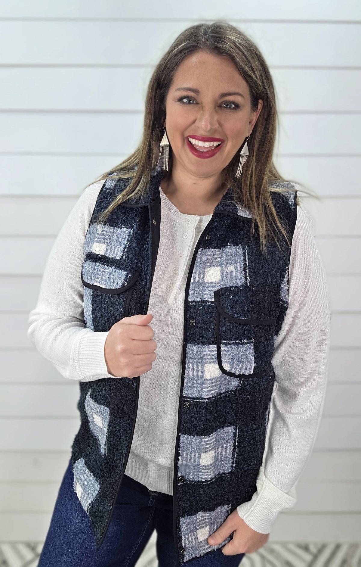 KAREN HART REVERSIBLE PLAD SHERPA/BLACK QUILTED VEST