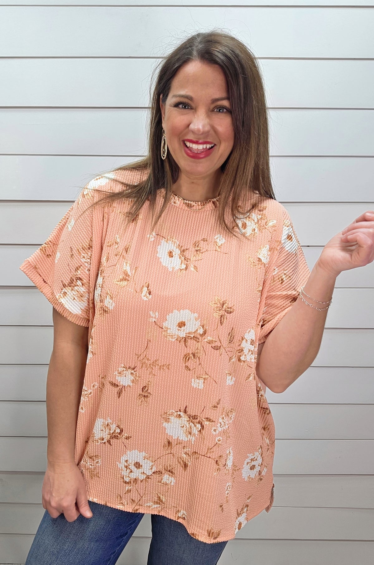 CORAL FLORAL LOOSE FIT RAISED RIBBED KNIT TOP