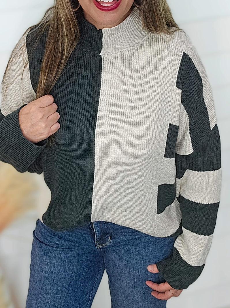 HUNTER GREEN COLORBLOCK CONTRAST MOCK NECK SWEATER