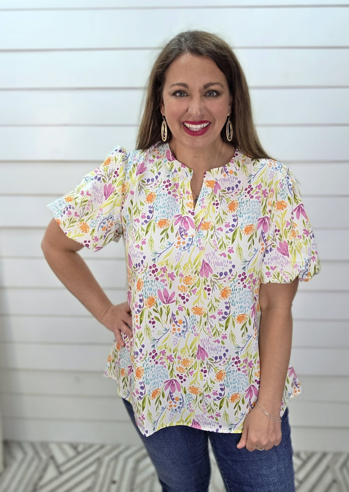 WHTIE FLORAL NOTCH NECK LOOSE FIT WOVEN TOP