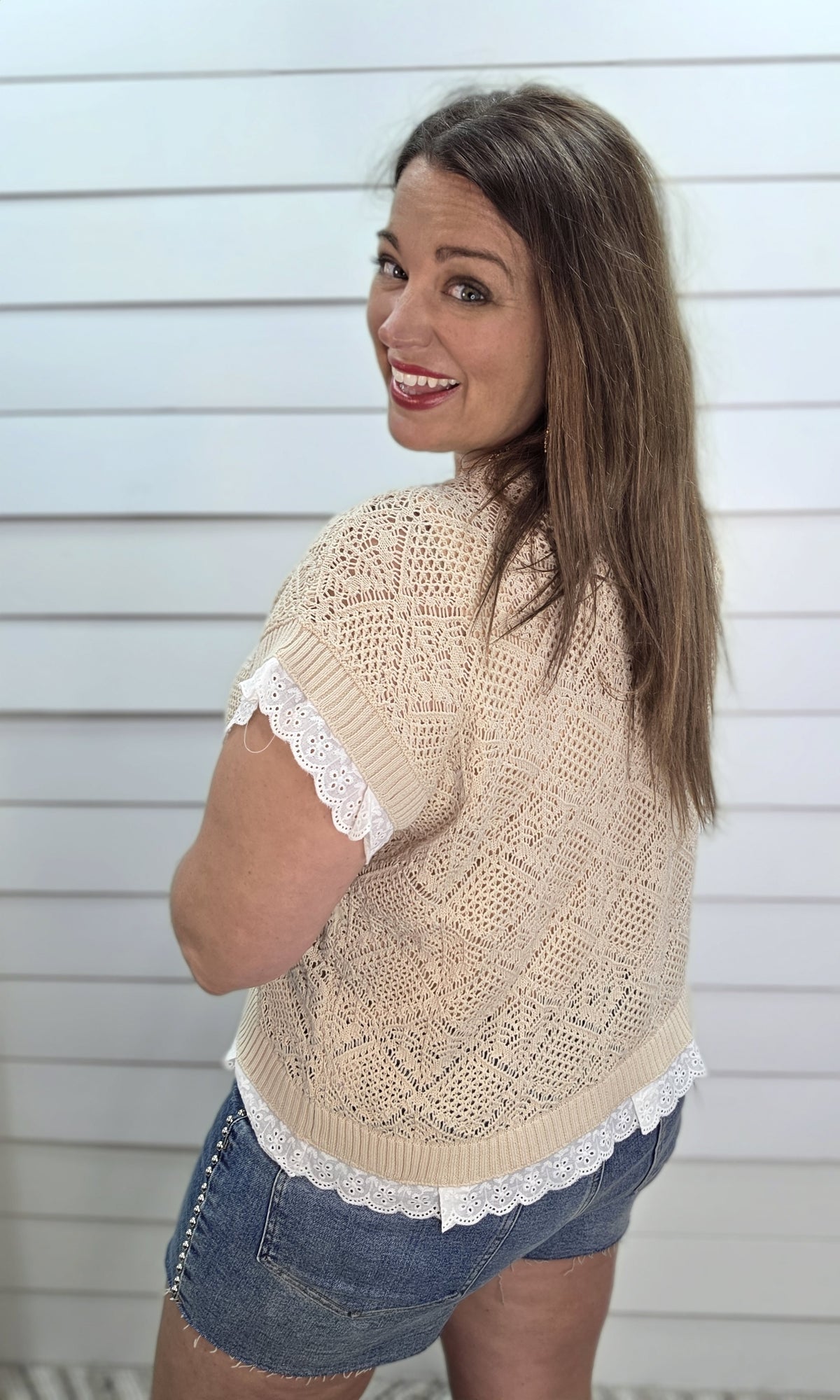 NATURAL CROCHET KNIT SHORT SLEEVE TOP W/ EYELET LACE DETAIL