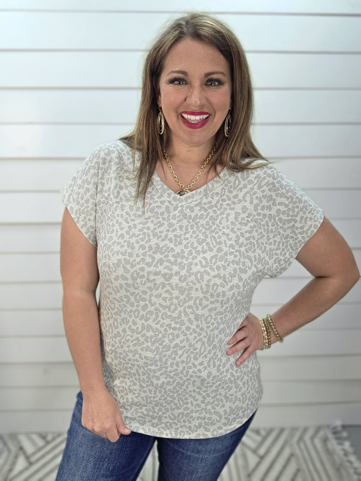 SILVER PETITE LEOPARD V NECK KNIT TOP