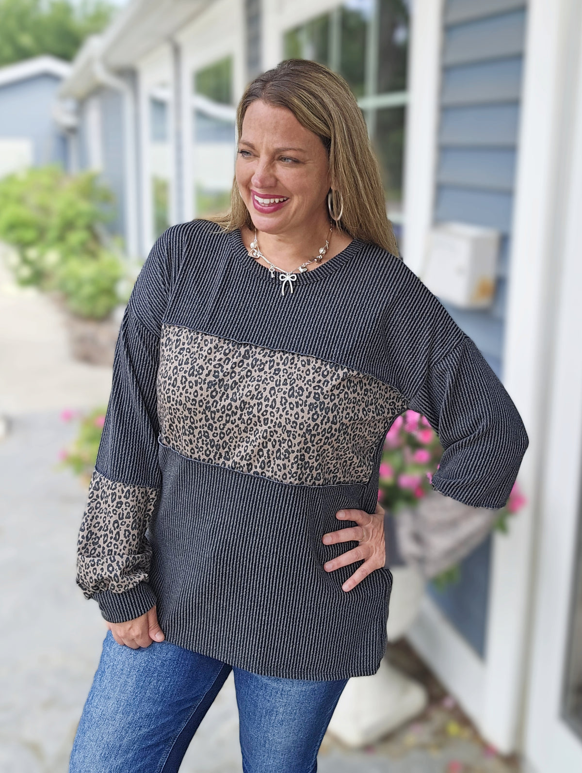 CHARCOAL RAISED RIBBED COLORBLOCK LONG SLEEVE KNIT TOP