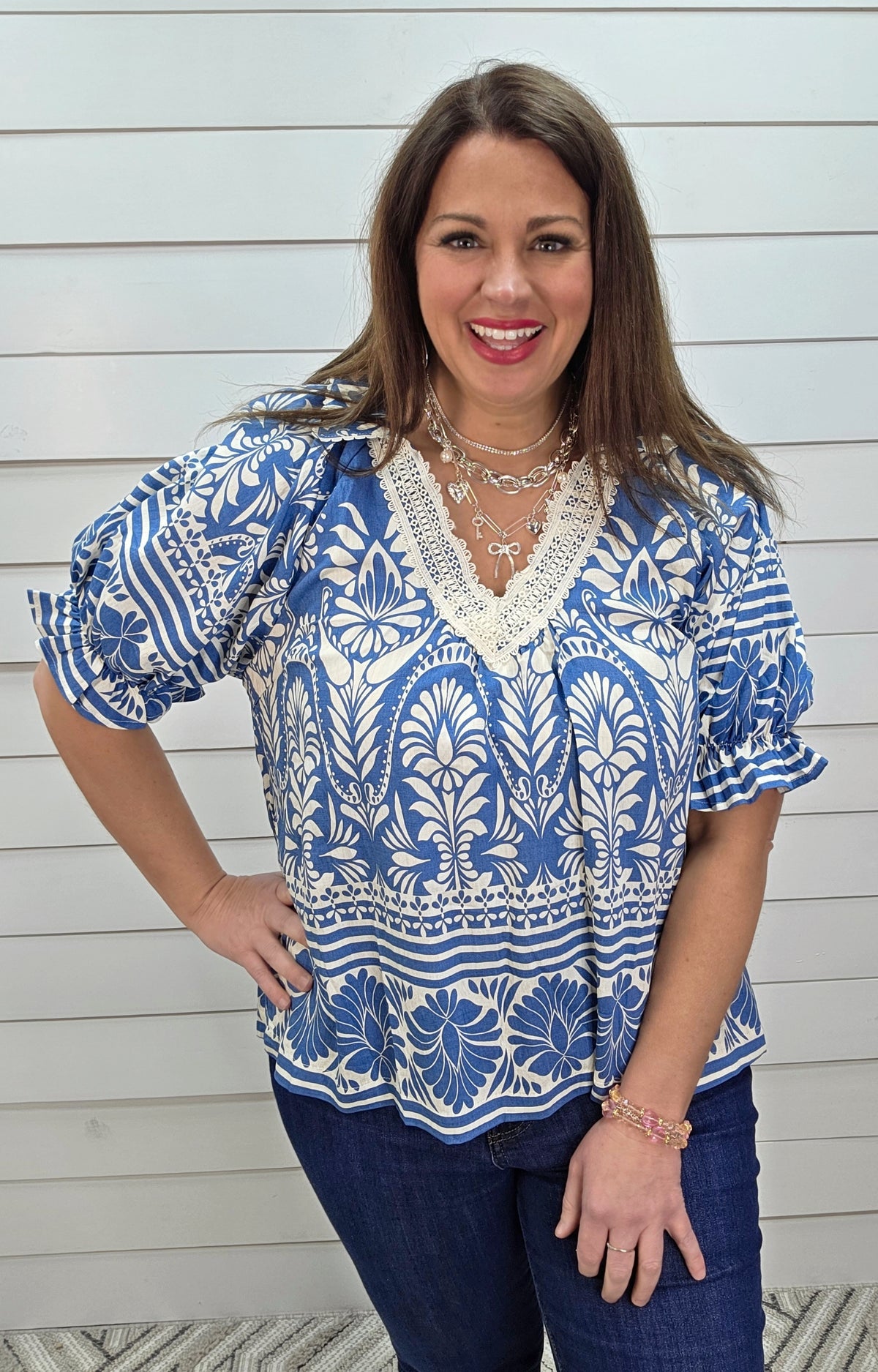 LT BLUE/CREAM PRINTED LACE TRIM V NECK WOVEN TOP