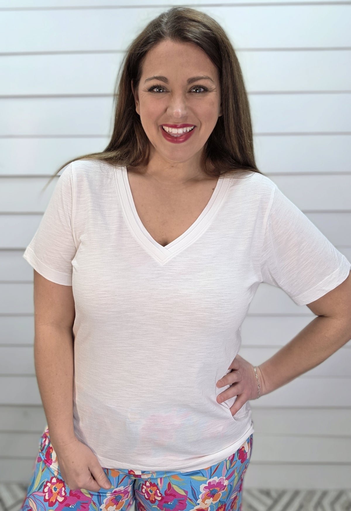 WHITE V NECK COTTON SHORT SLEEVE TOP