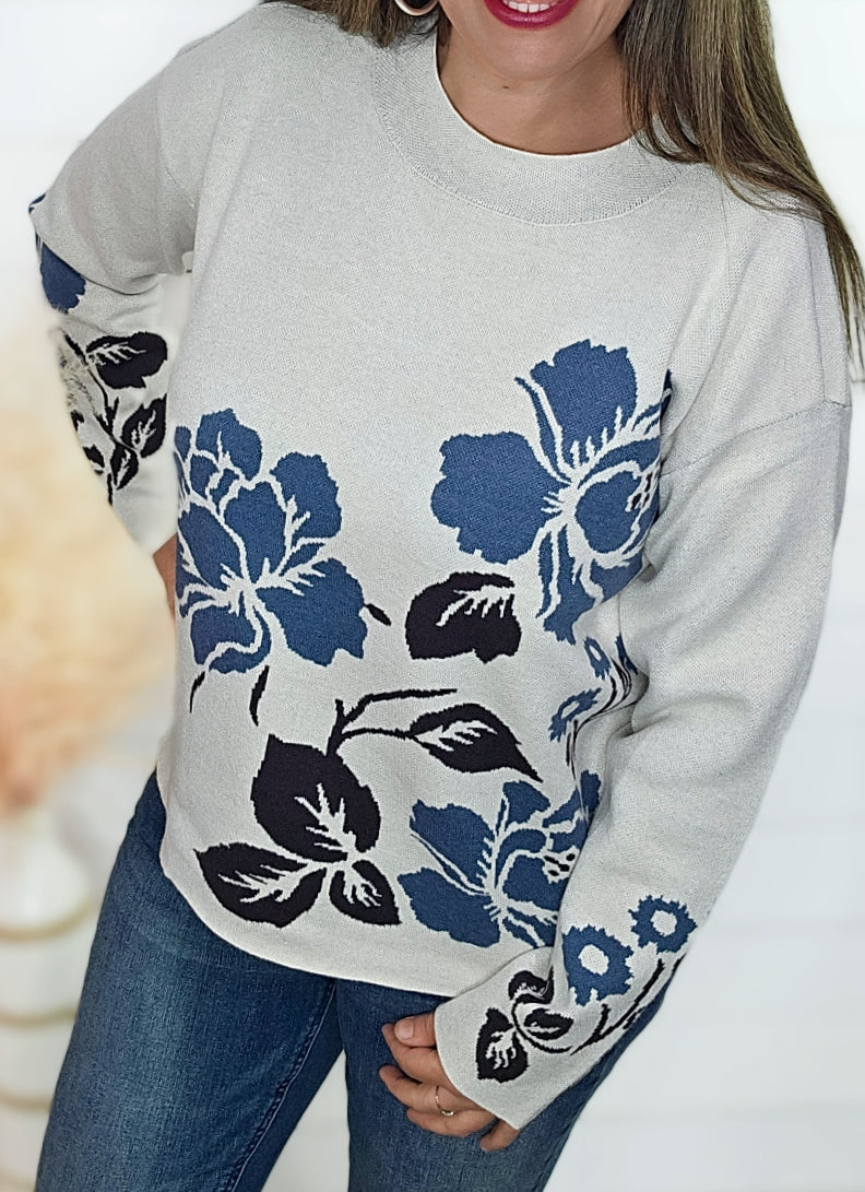 IVORY/BLUE LARGE FLORAL CREW NECK PULLOVER SWEATER