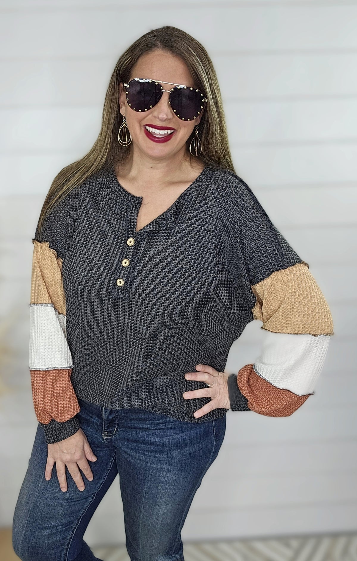 CHARCOAL WAFFLE COLORBLOCK SLEEVE KNIT TOP